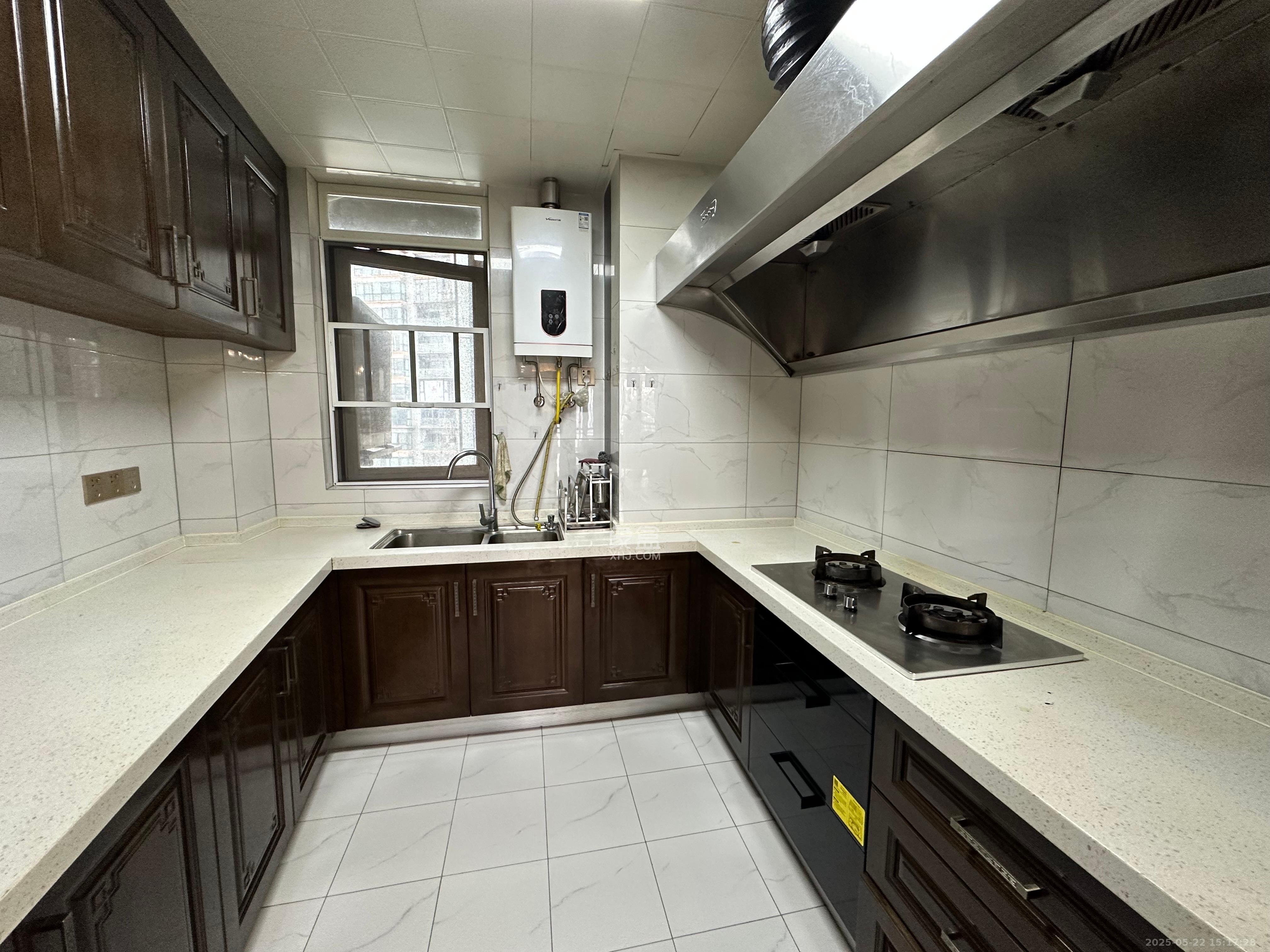 北辰定江洋 3室2厅2卫 10000.0元/月 北辰定江洋 3室2厅2卫 10000.0元/月室内图