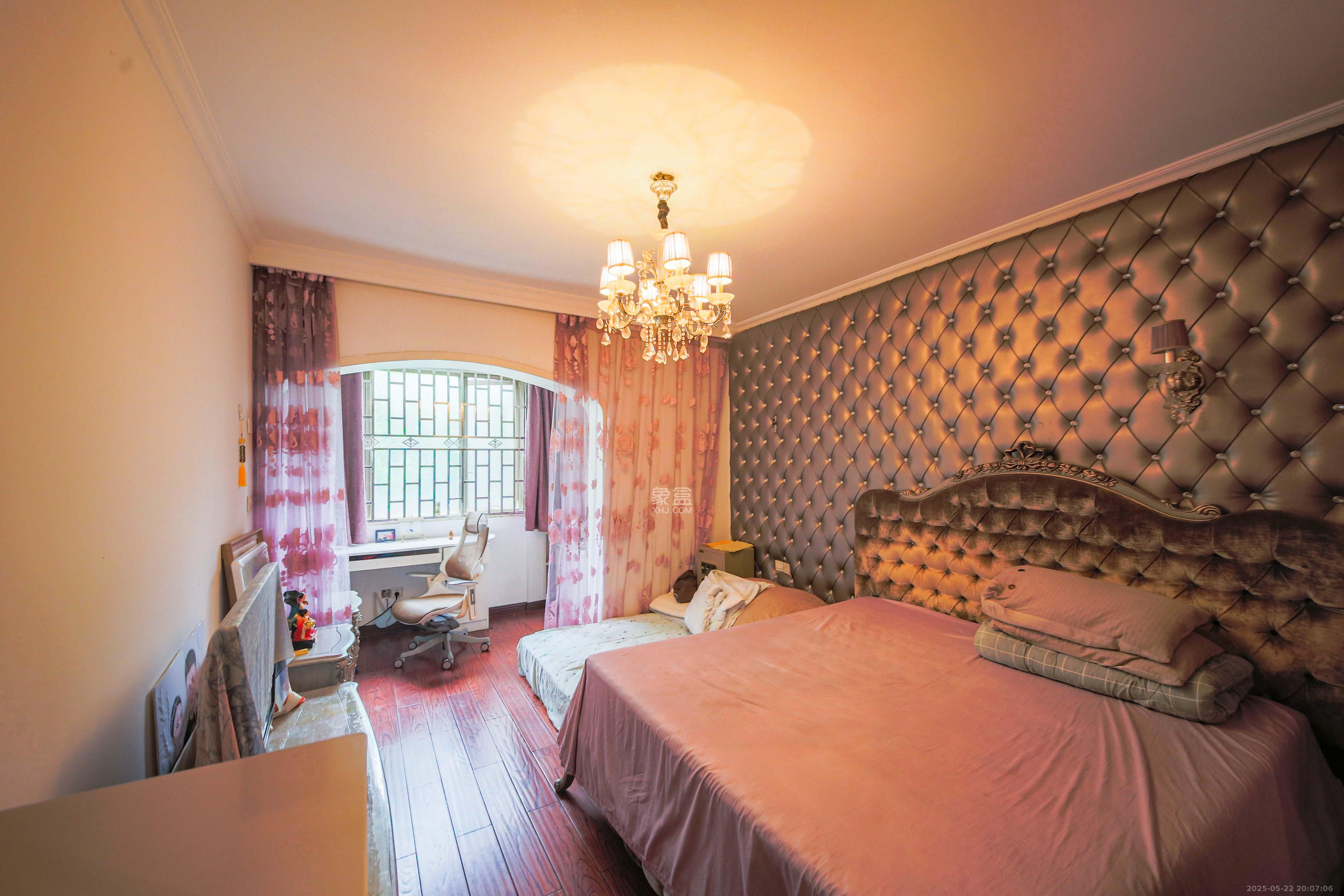 奥林匹克花园  3室2厅2卫    140.0万 奥林匹克花园  3室2厅2卫    140.0万卧室