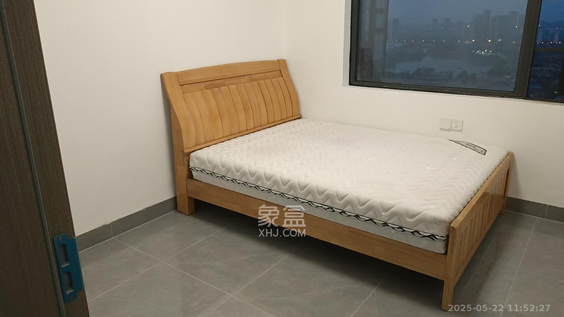 双湾国际（湘江御景花园）  2室2厅2卫   1100.00元/月