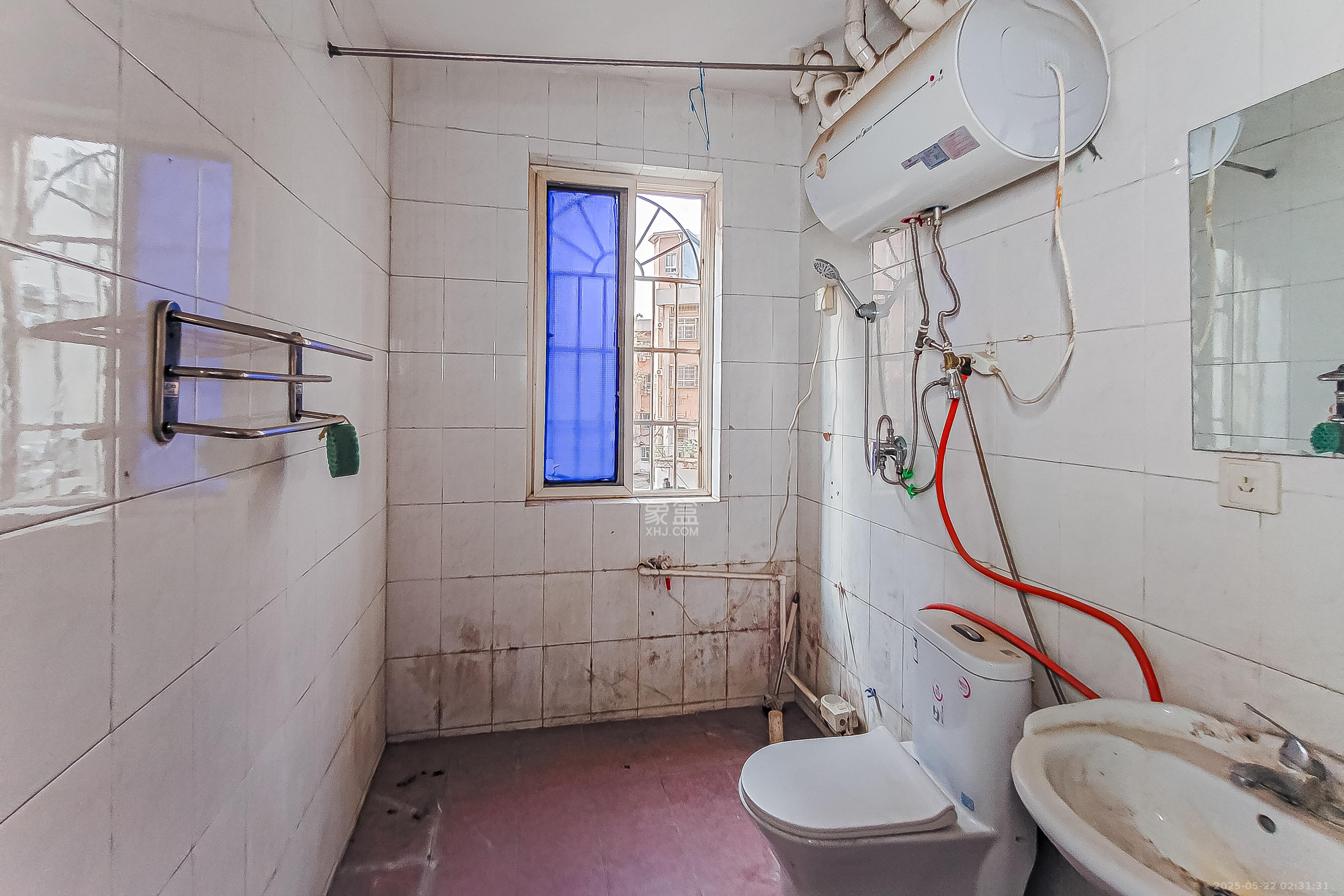 华盛花园 4室2厅2卫 106.0万 华盛花园 4室2厅2卫 106.0万卫生间