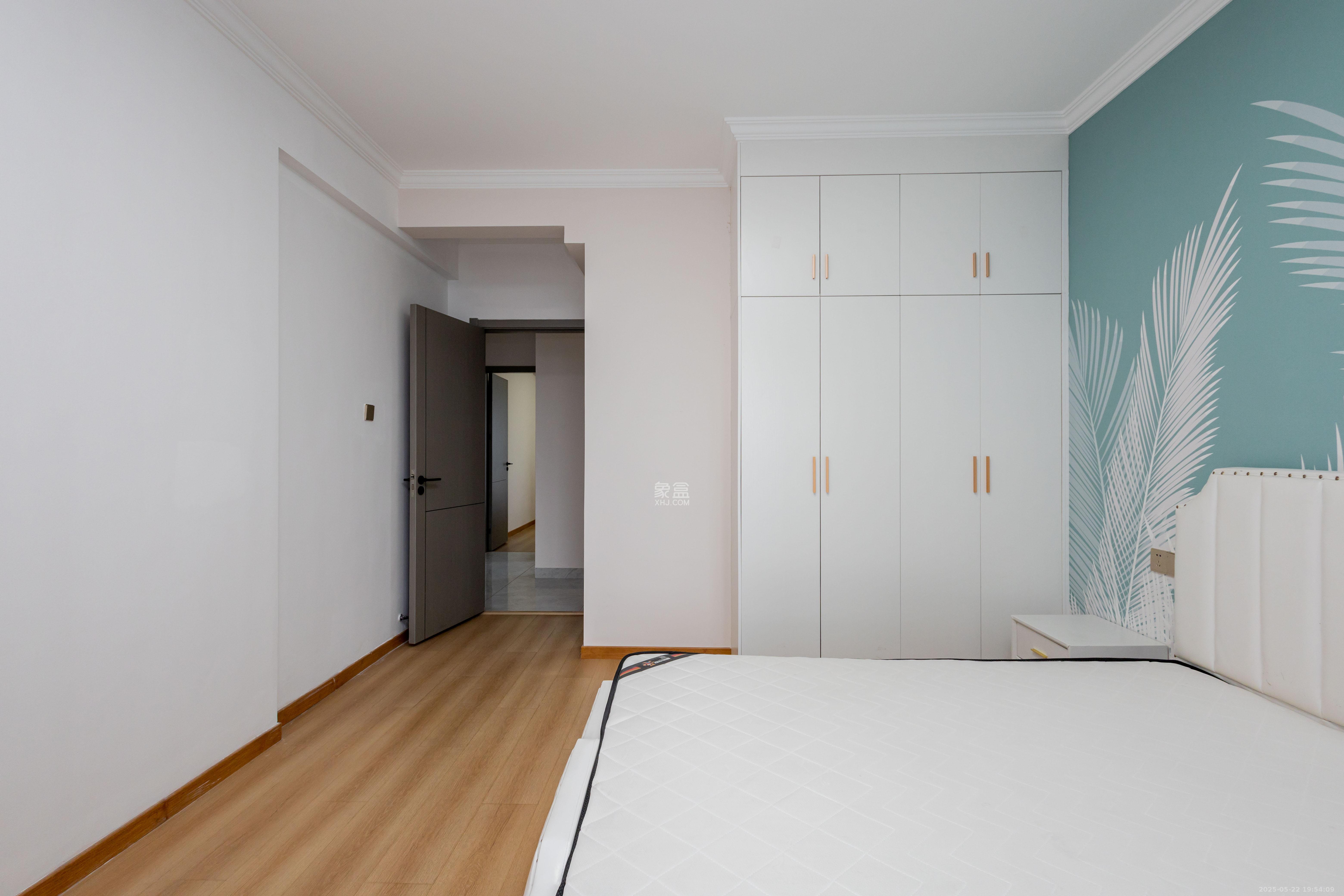 湘域芯城一期 3室2厅2卫 112.0万 湘域芯城一期 3室2厅2卫 112.0万卧室