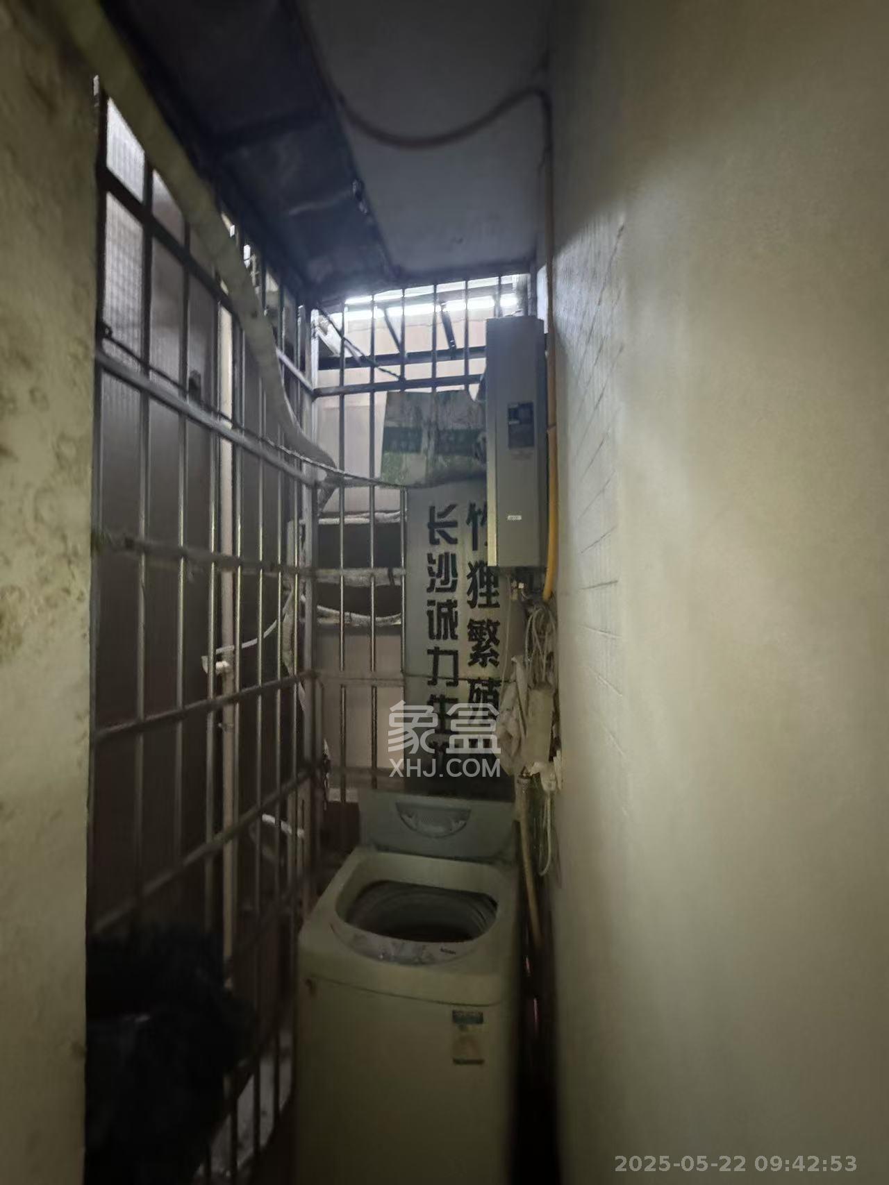 东怡外国（南湖一号)  1室1厅1卫   2200.00元/月室内图
