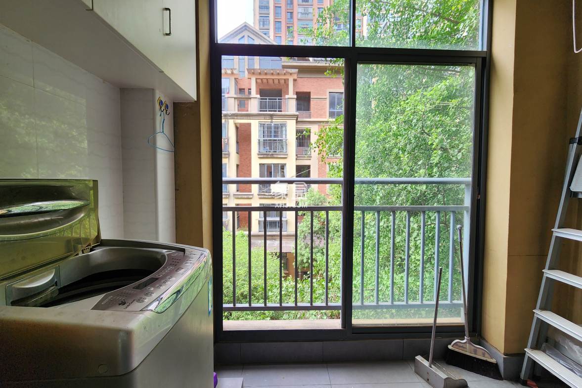 天酬尚都 1室0厅0卫 1500.0元/月 天酬尚都 1室0厅0卫 1500.0元/月室内图