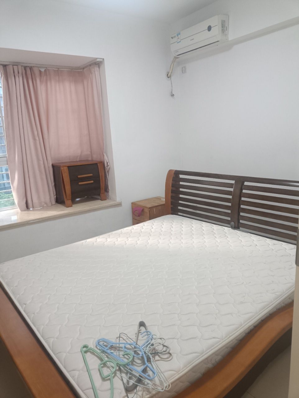 景瑞花园  4室2厅2卫    3900.0元/月室内图