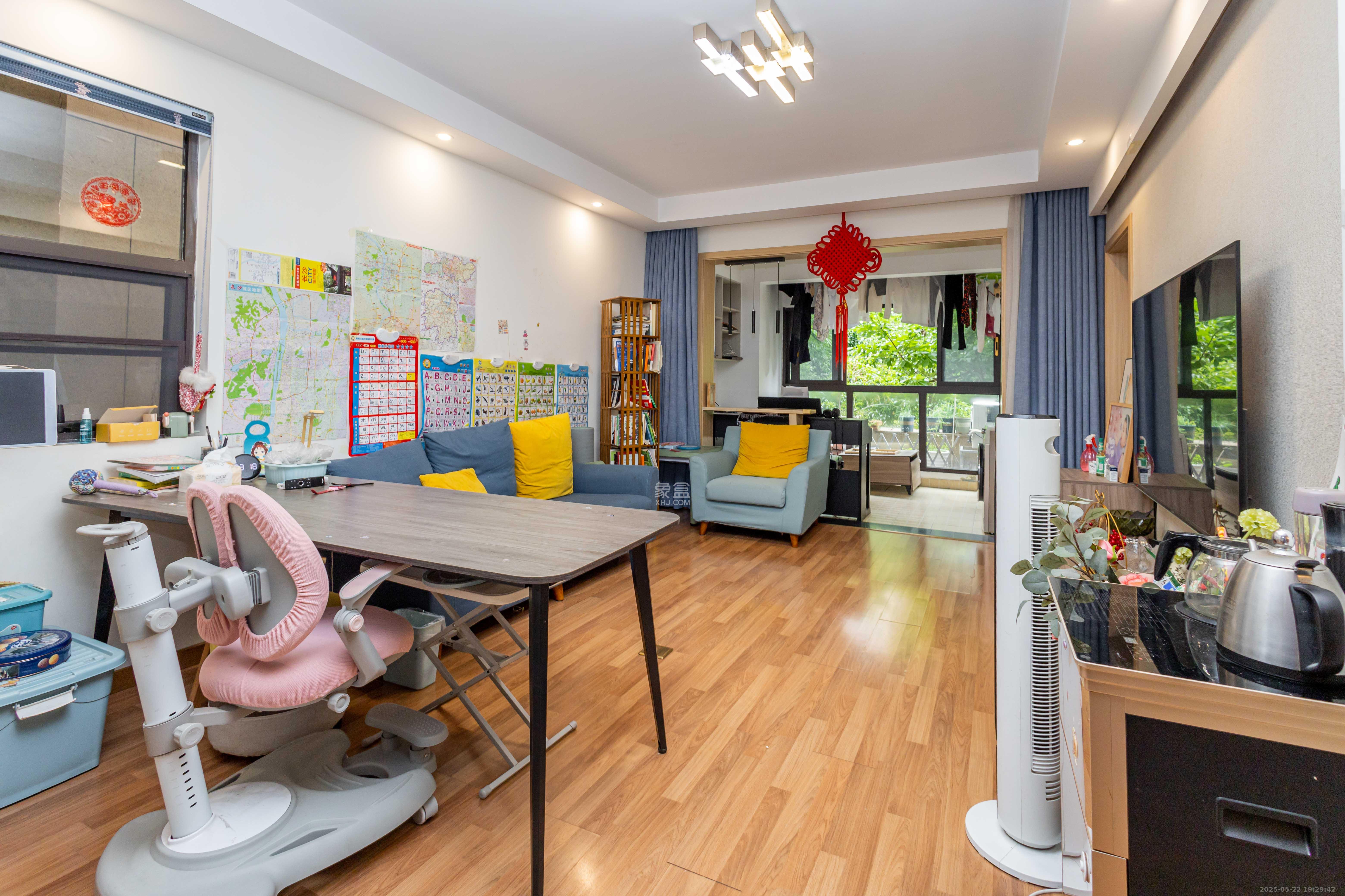 旭辉华庭 3室2厅1卫 58.8万 旭辉华庭 3室2厅1卫 58.8万客厅