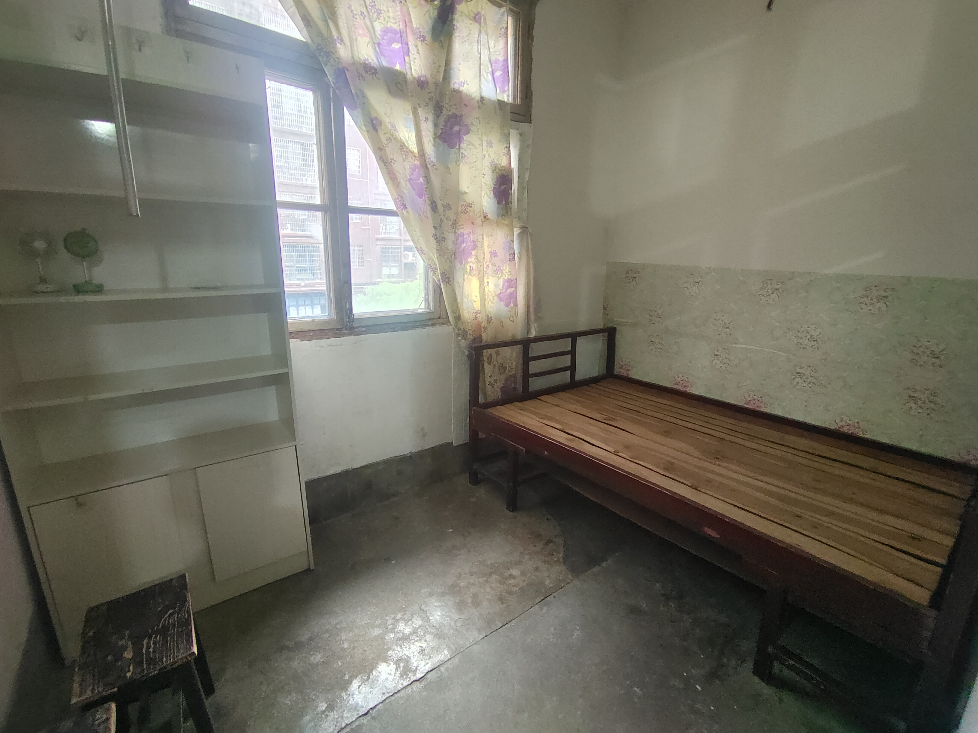 娄底技师学院家属院 4室1厅1卫 600.0元/月 娄底技师学院家属院 4室1厅1卫 600.0元/月室内图