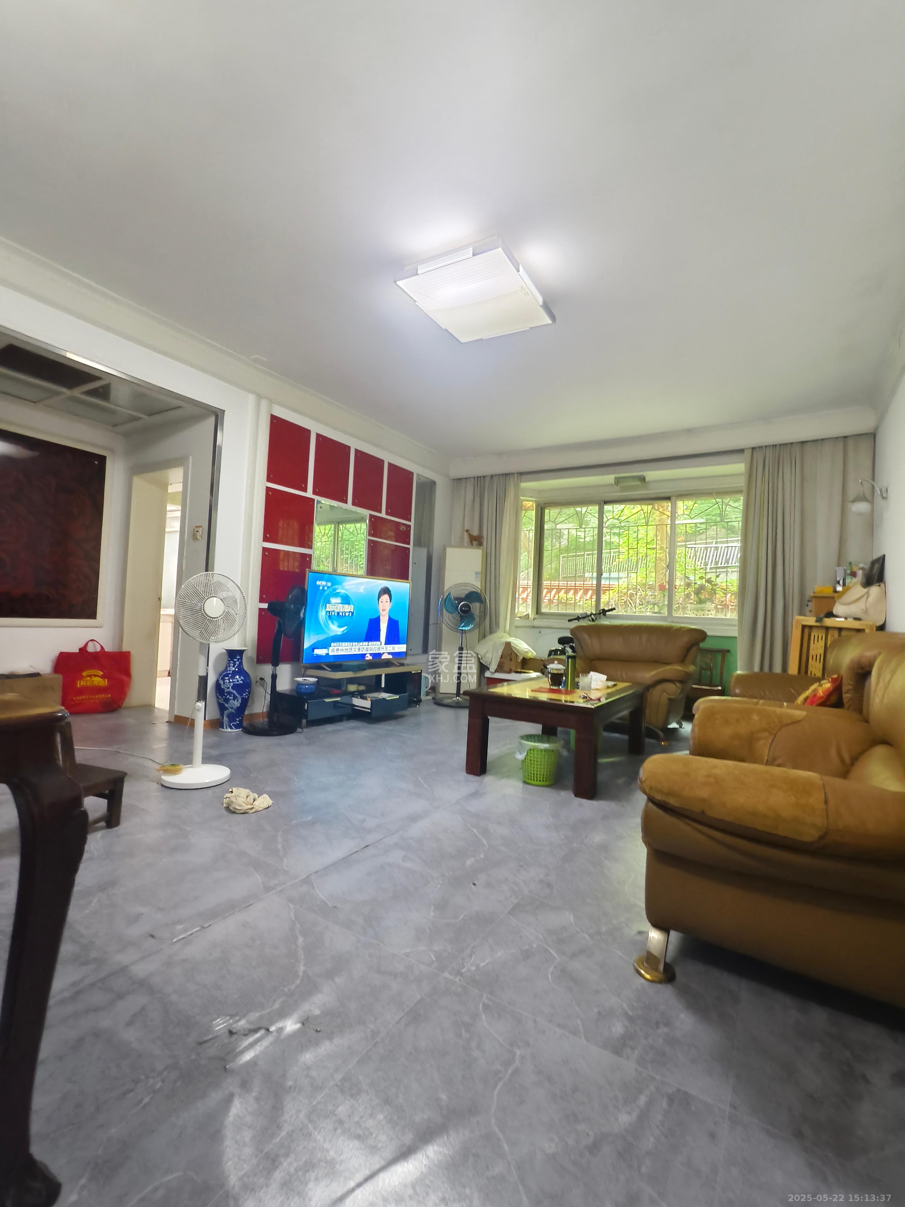 天心区政府机关宿舍  3室1厅1卫    2000.0元/月 天心区政府机关宿舍  3室1厅1卫    2000.0元/月室内图