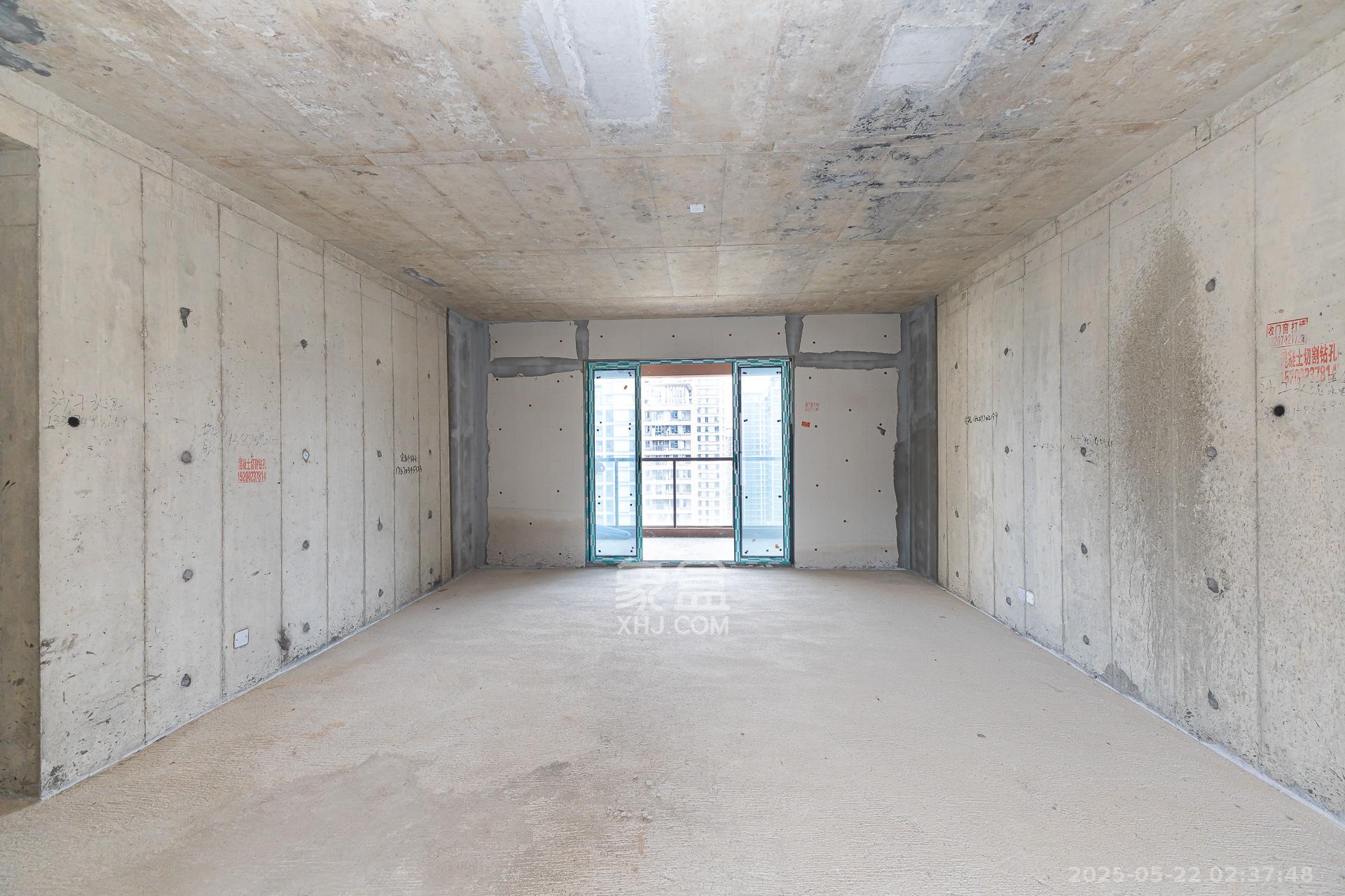 滨江学府  4室2厅2卫    150.0万 滨江学府  4室2厅2卫    150.0万客厅