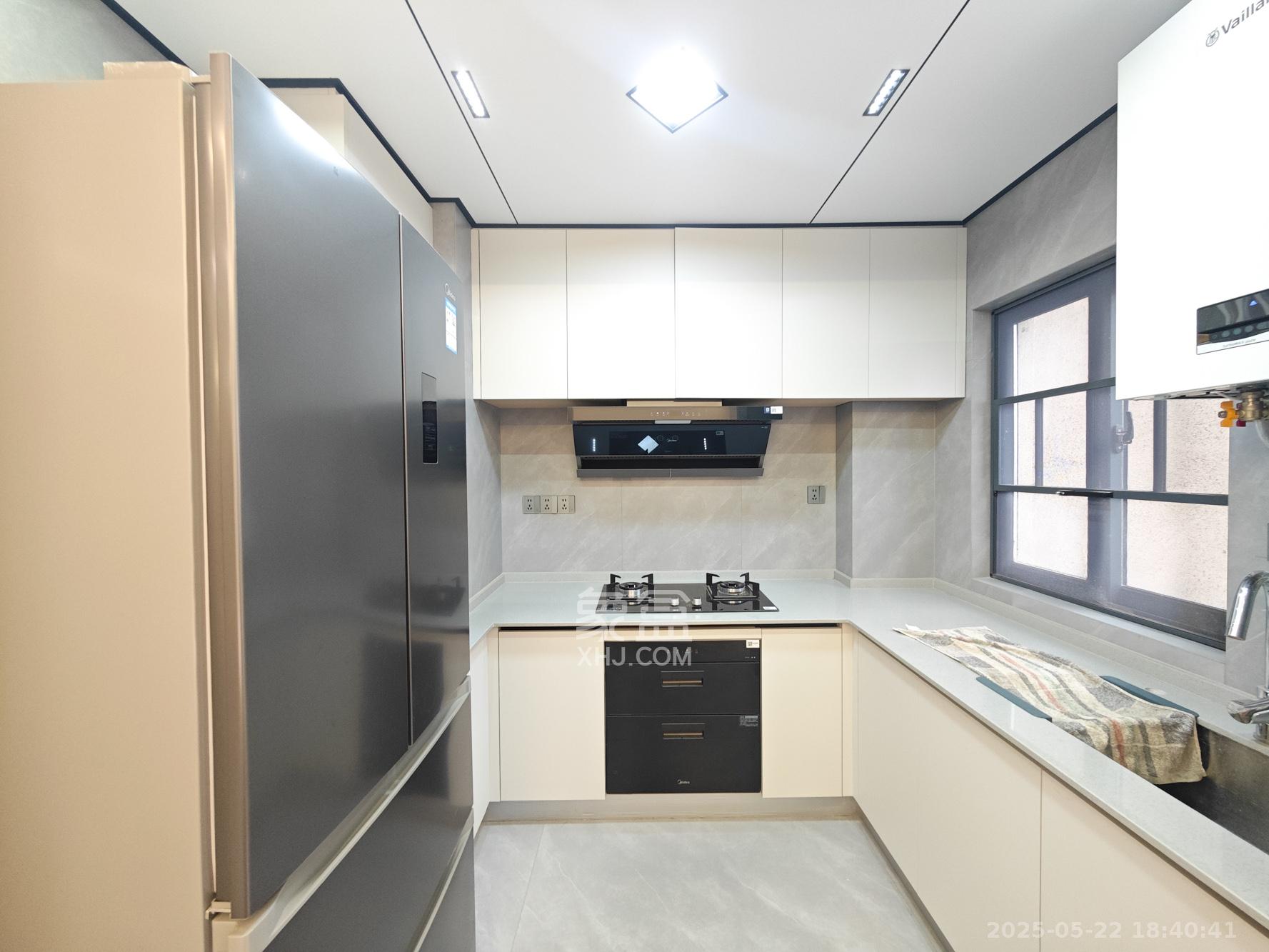中建嘉和城  4室2厅2卫   152.80万其他