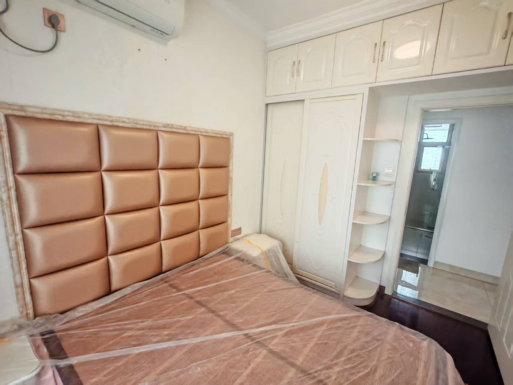 奥园广场 4室2厅2卫 82.8万 奥园广场 4室2厅2卫 82.8万室内图