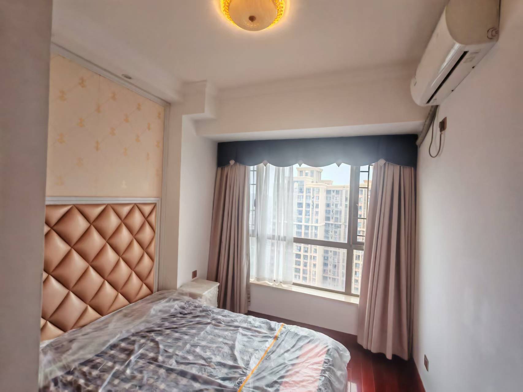 奥园广场 4室2厅2卫 82.8万 奥园广场 4室2厅2卫 82.8万室内图