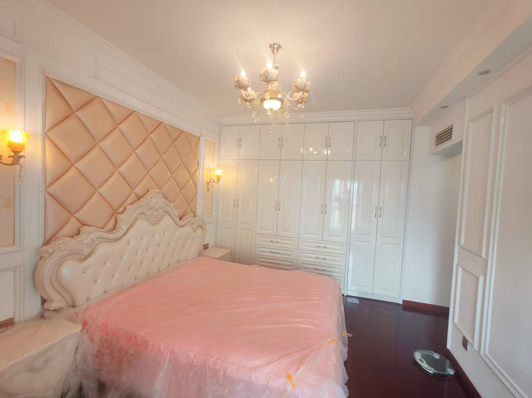 奥园广场 4室2厅2卫 82.8万 奥园广场 4室2厅2卫 82.8万室内图