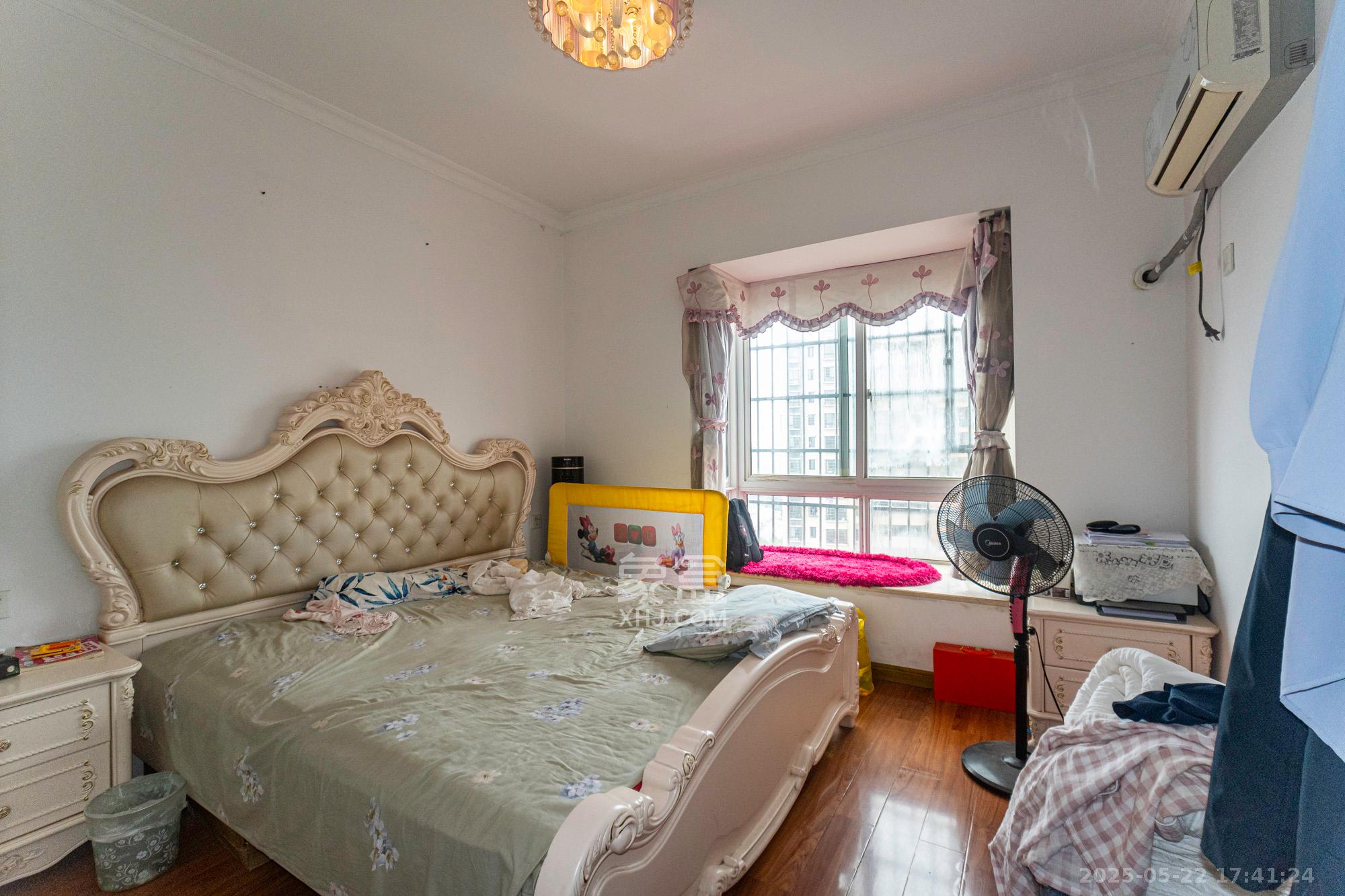 楚天世纪城东苑 3室2厅2卫 55.8万 楚天世纪城东苑 3室2厅2卫 55.8万卧室