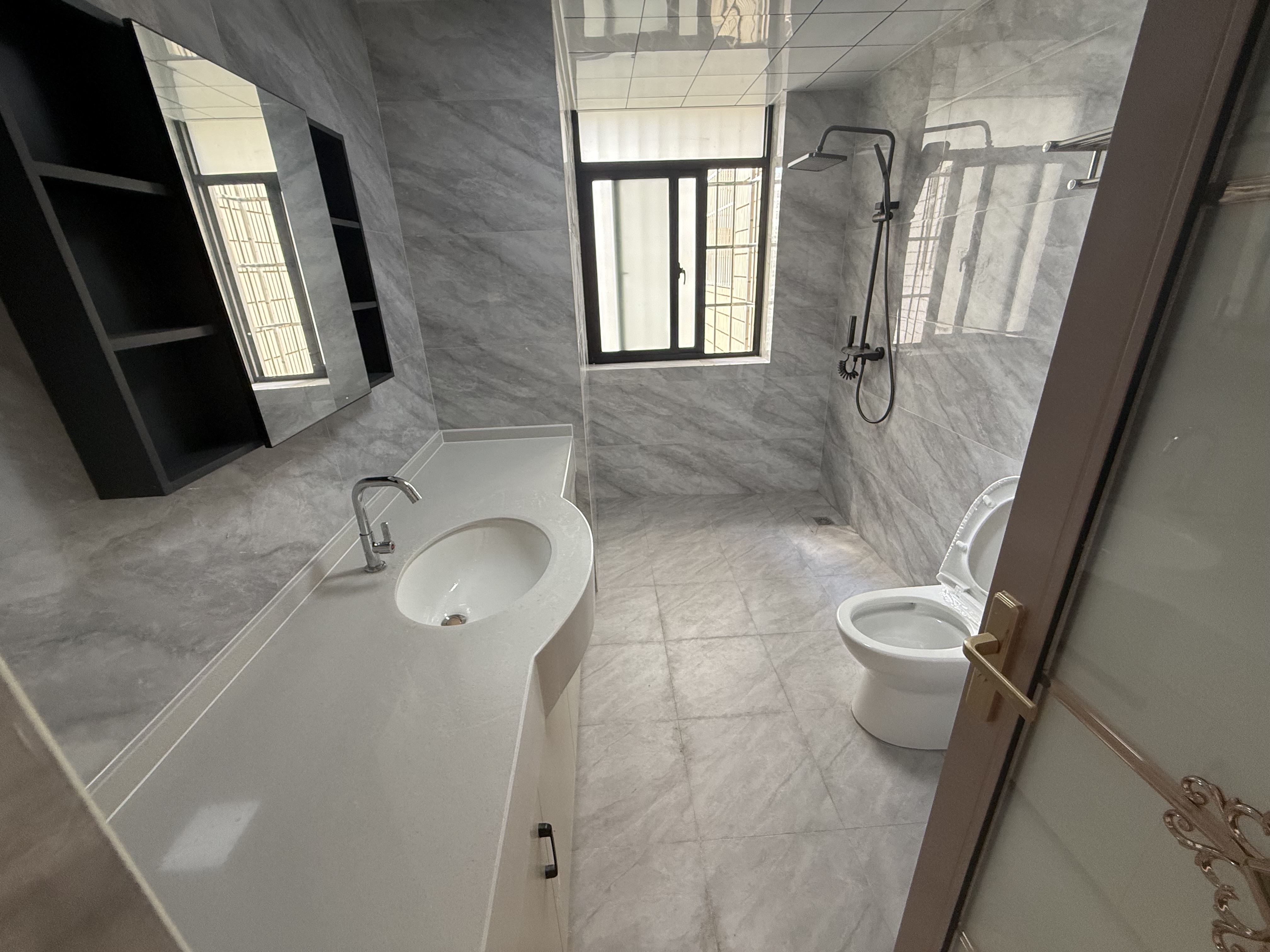 天龙阁 1室2厅1卫 139.0万 天龙阁 1室2厅1卫 139.0万客厅