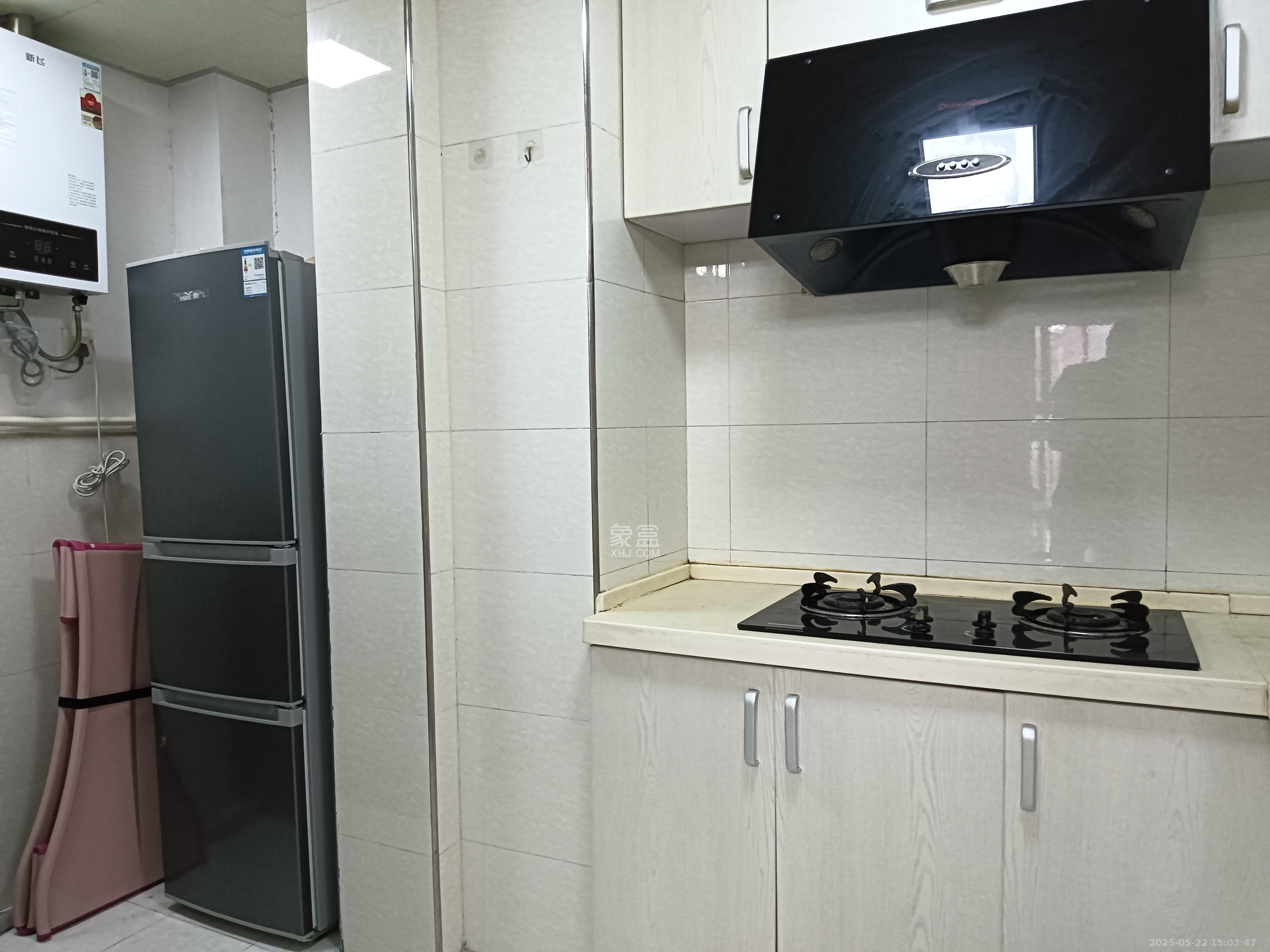 月畔湾  3室2厅1卫   2200.00元/月室内图
