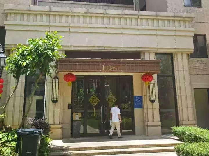 中海锦城  3室2厅1卫    125.12万小区图