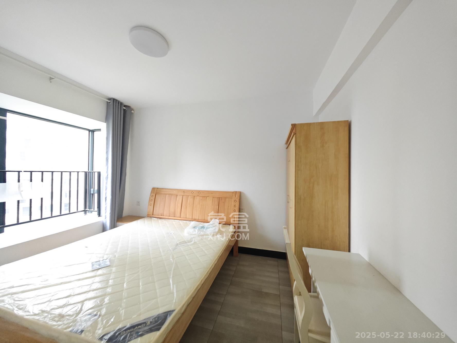中建嘉和城  3室2厅1卫   90.00万卧室