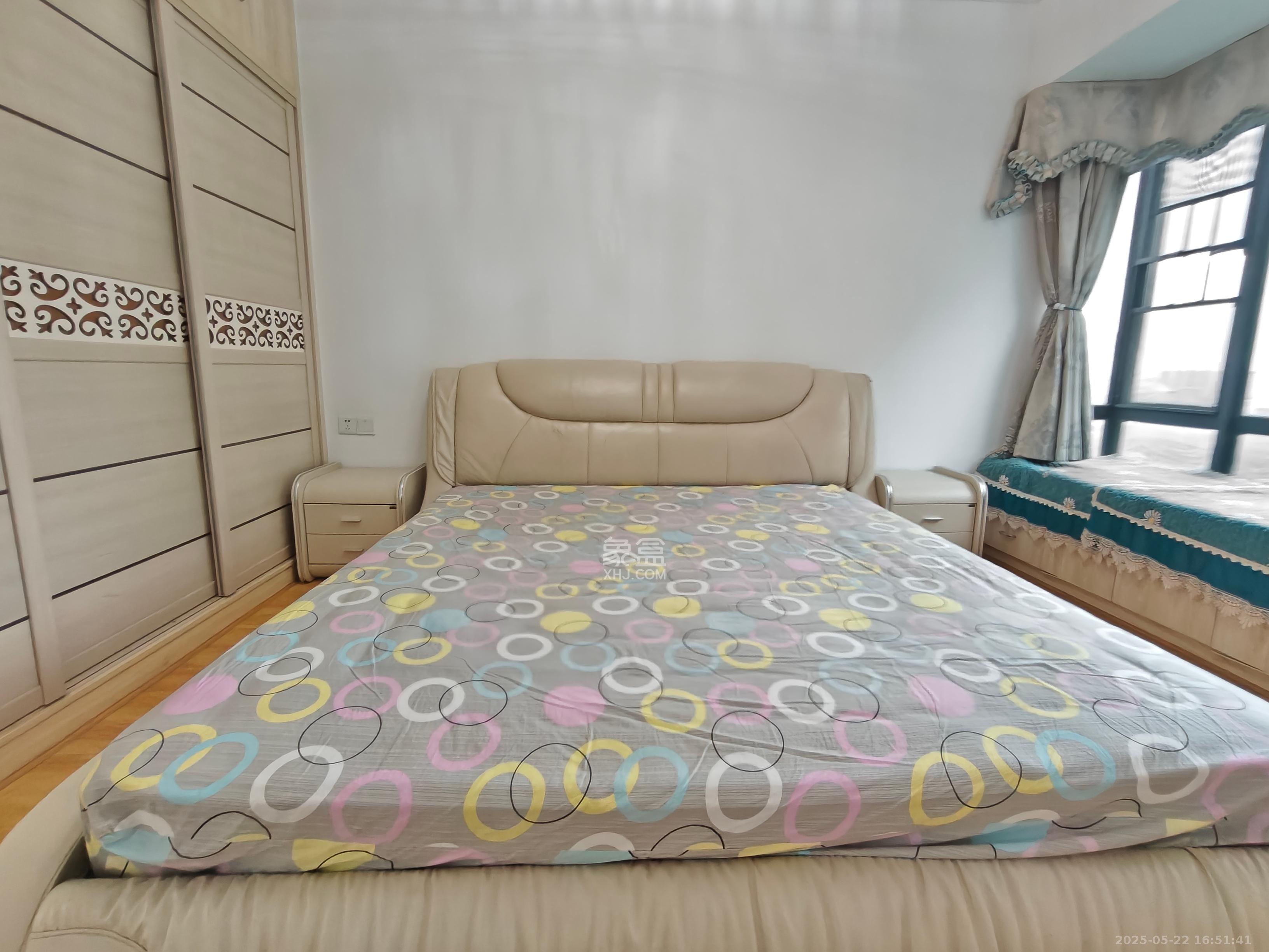海伦春天  3室2厅2卫   2600.00元/月室内图