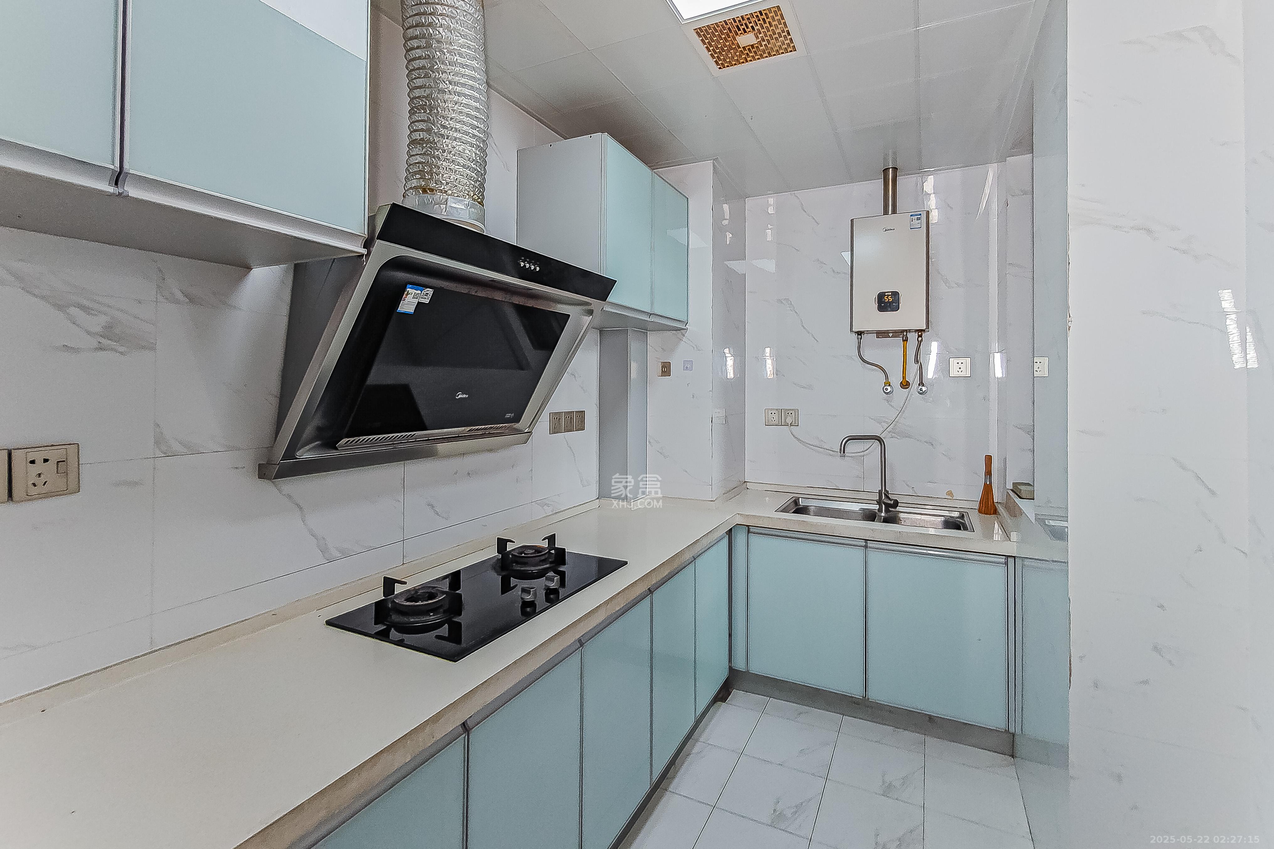 建发中央公园(建发美地) 3室2厅2卫 135.0万 建发中央公园(建发美地) 3室2厅2卫 135.0万厨房