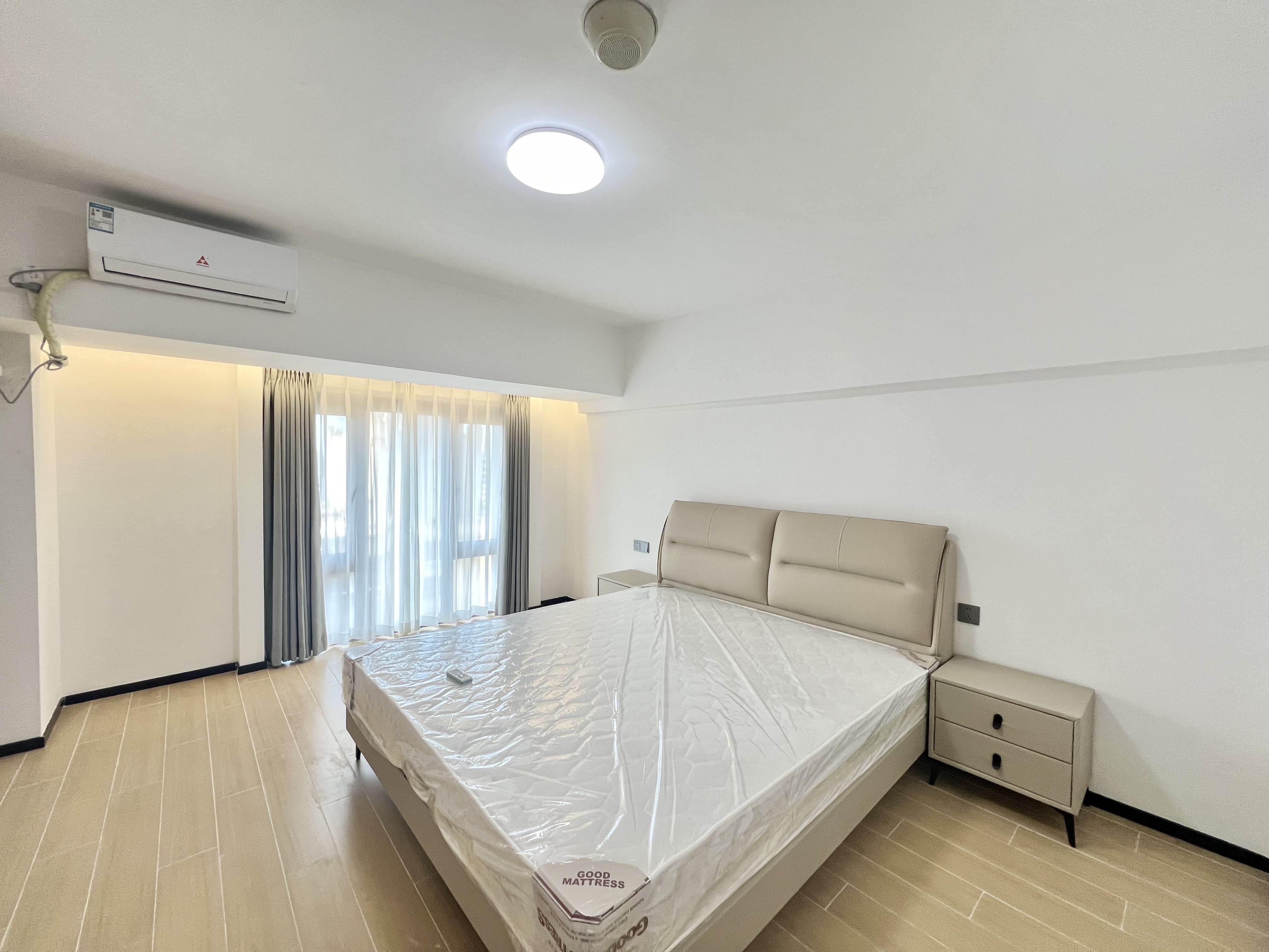海航豪庭南苑  1室1厅2卫    3600.0元/月室内图