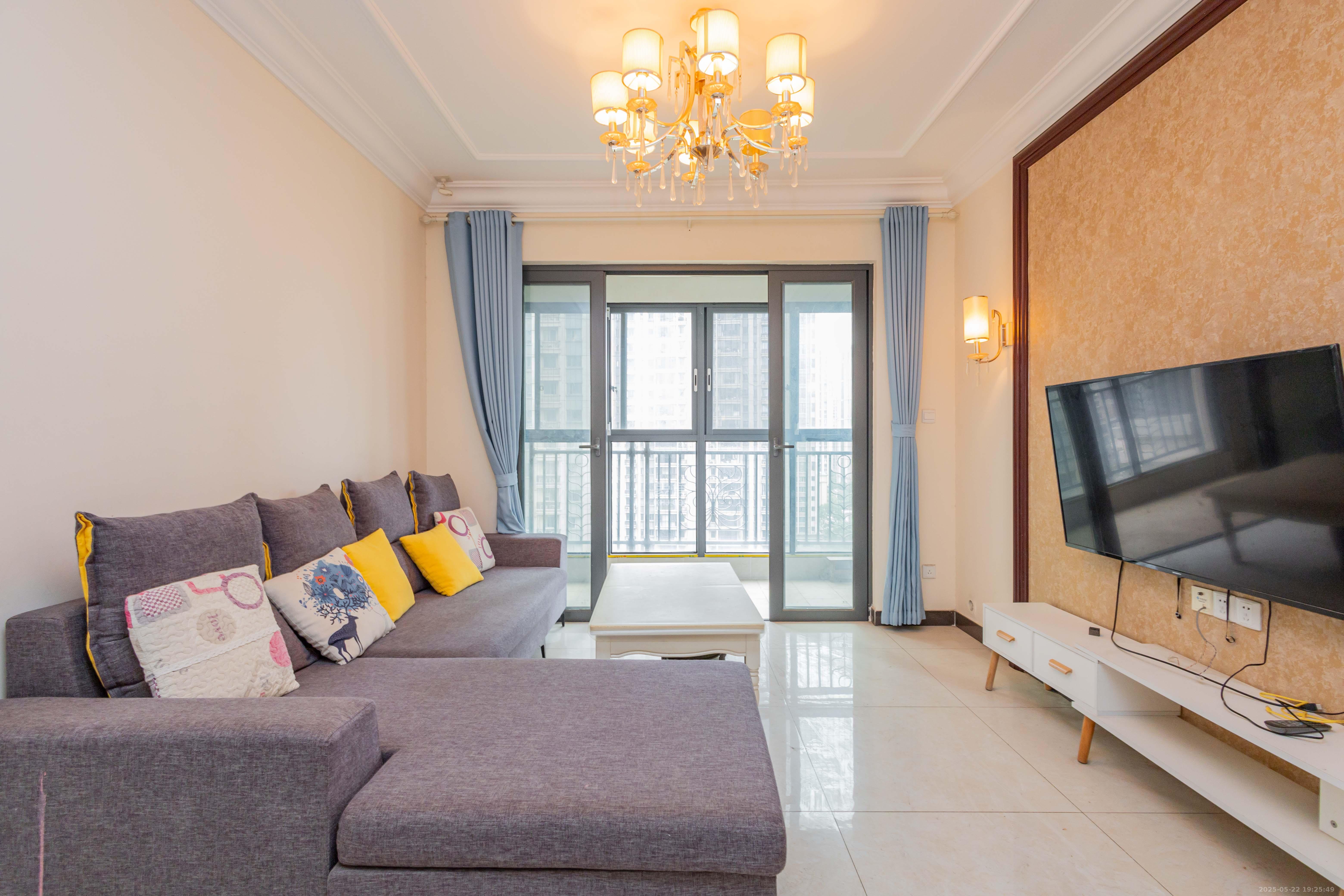 恒大江湾 3室2厅1卫 88.0万 恒大江湾 3室2厅1卫 88.0万客厅