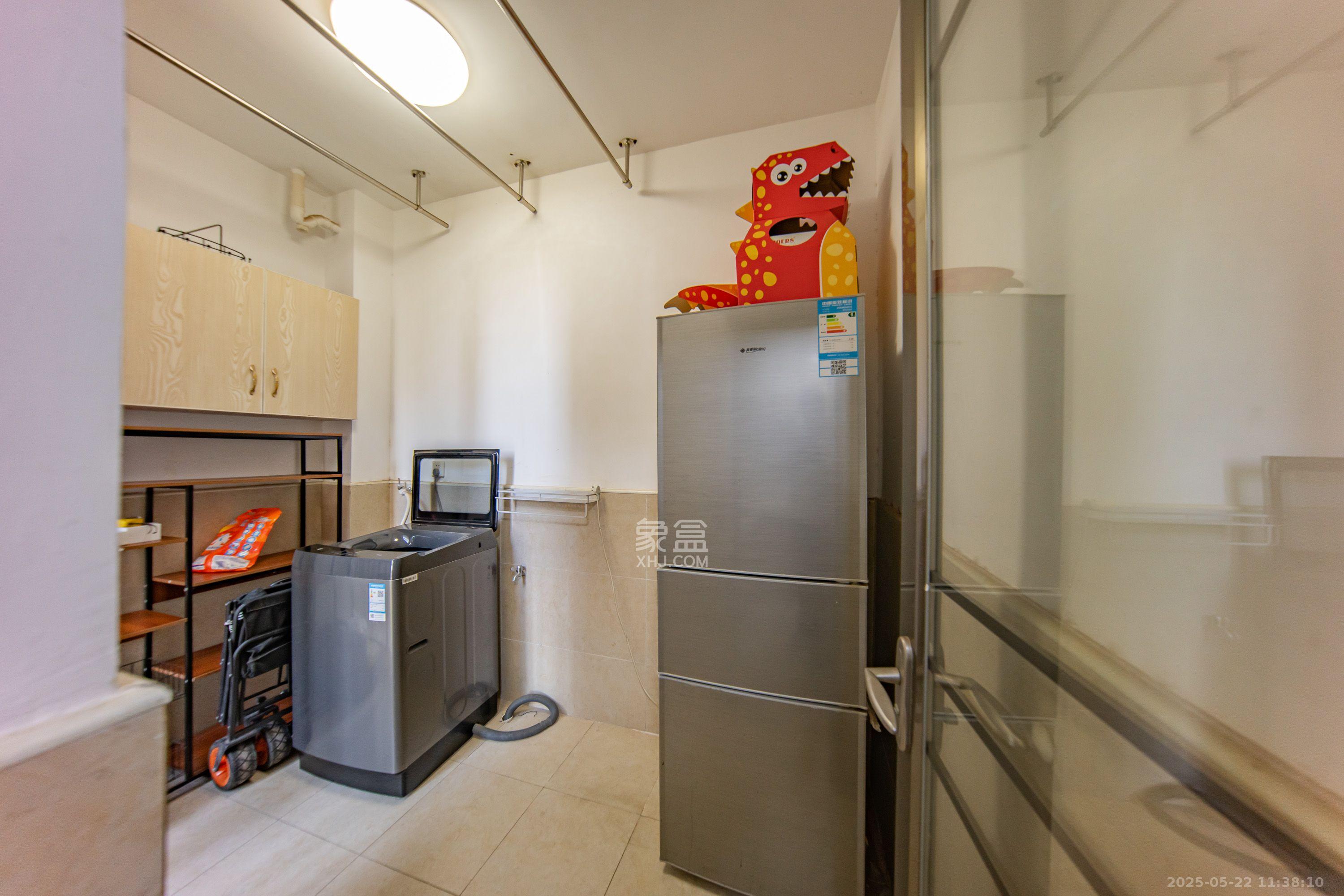 江山帝景雅典  4室2厅2卫    2500.0元/月 江山帝景雅典  4室2厅2卫    2500.0元/月室内图