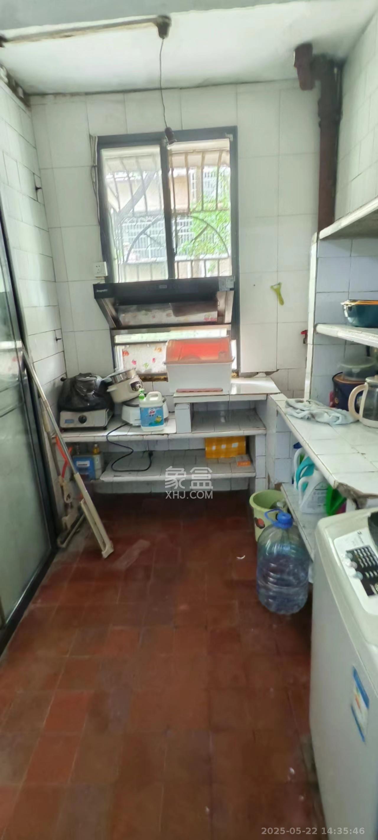 中南大学湘雅附一北院  3室1厅1卫   2300.00元/月室内图