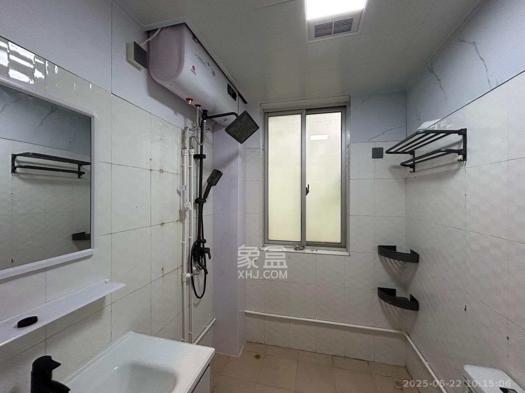 红树湾 4室2厅2卫 2400.0元/月 红树湾 4室2厅2卫 2400.0元/月室内图