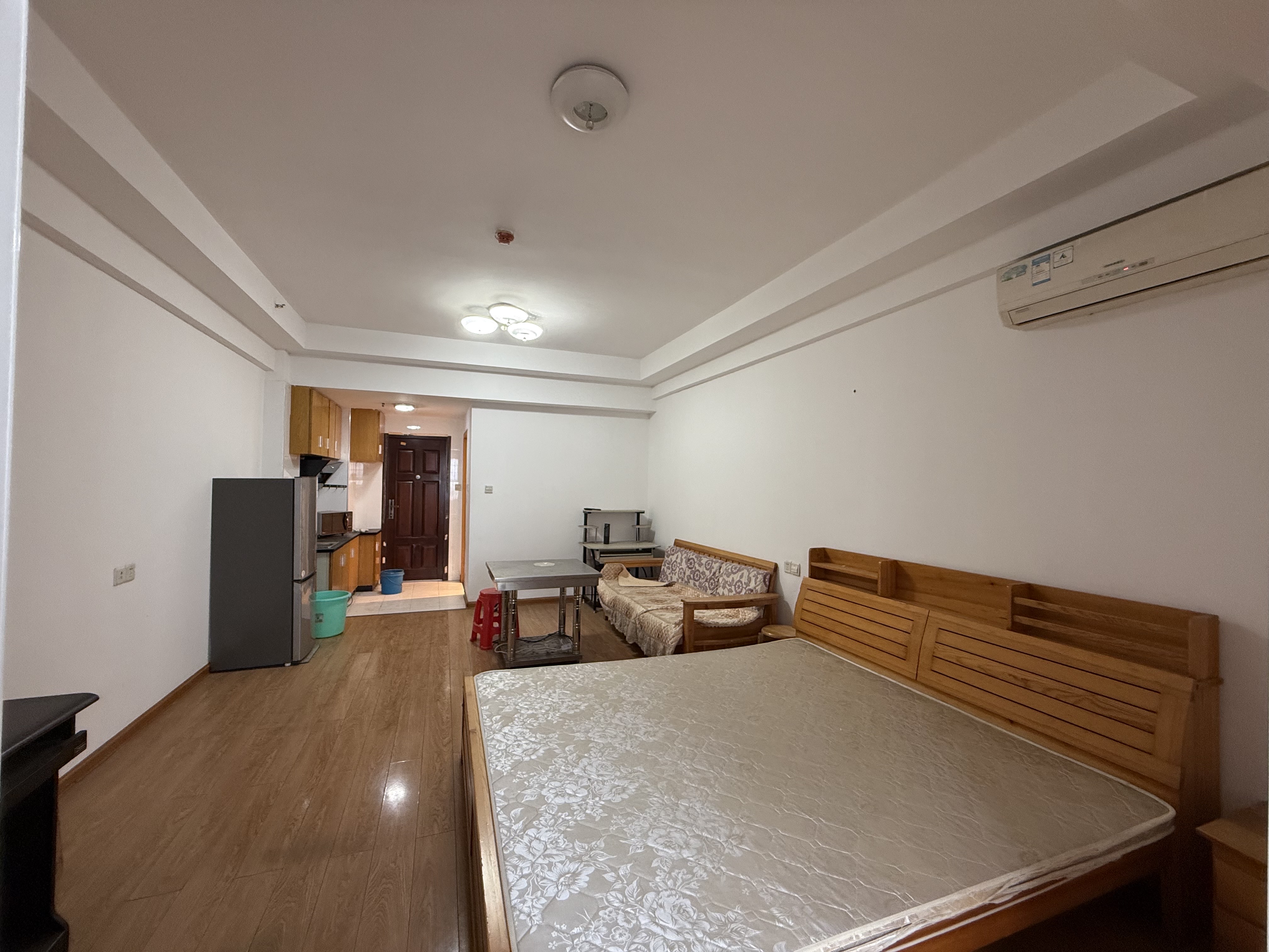 姑苏名园 1室1厅1卫 21.8万 姑苏名园 1室1厅1卫 21.8万客厅