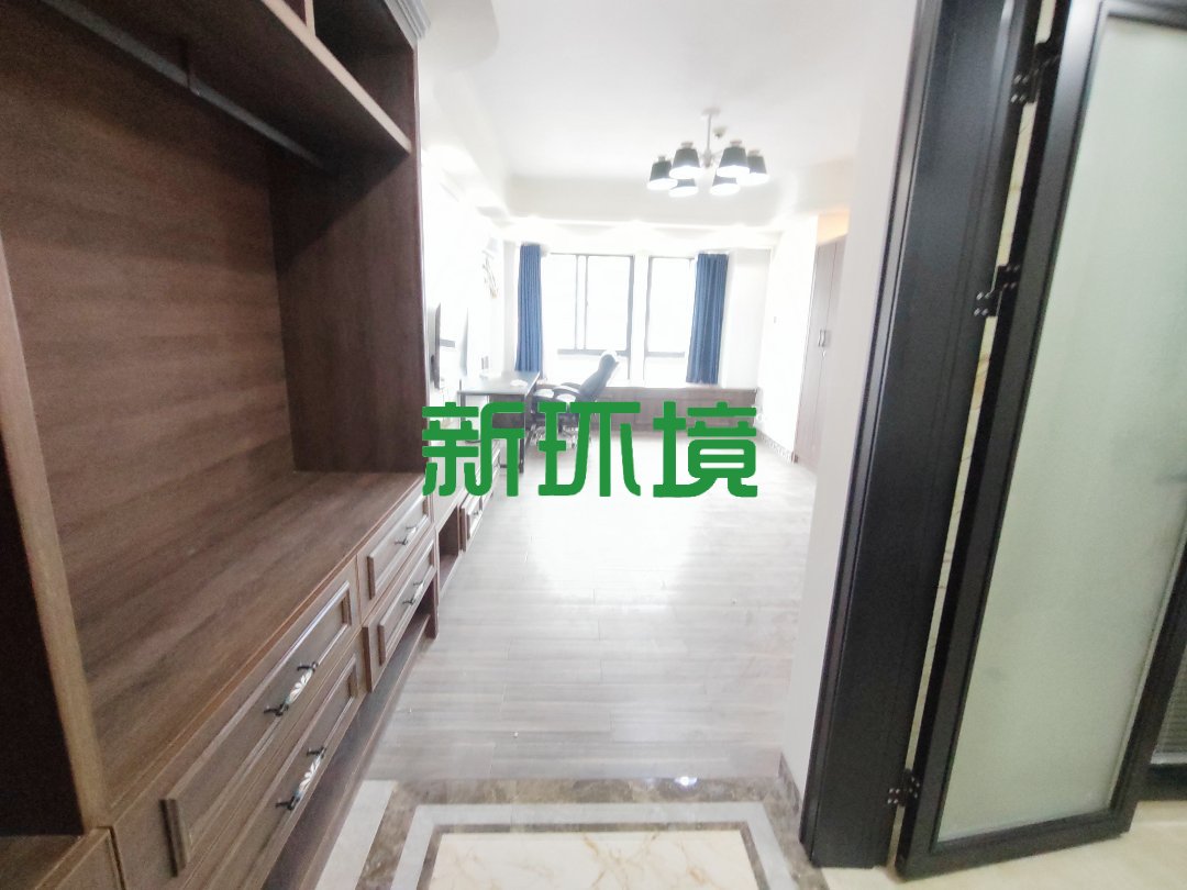 东方曼哈顿  1室1厅1卫    25.8万客厅