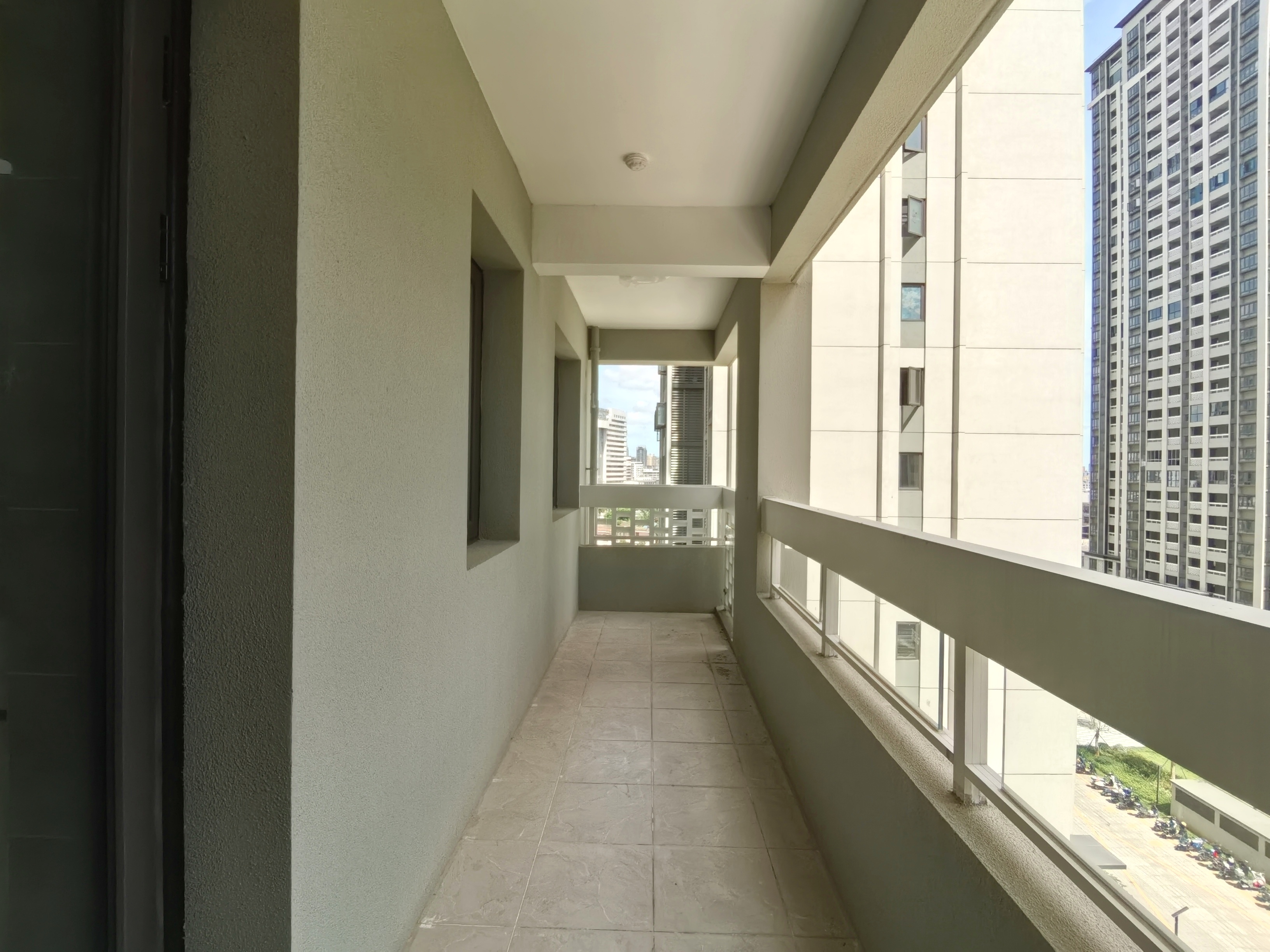 海府大院(海府路41号)  3室2厅2卫    3500.0元/月 海府大院(海府路41号)  3室2厅2卫    3500.0元/月室内图