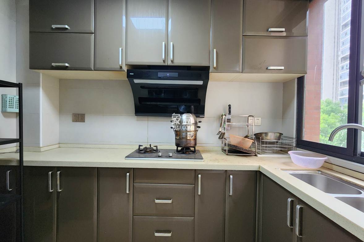 天酬尚都 1室0厅0卫 1500.0元/月 天酬尚都 1室0厅0卫 1500.0元/月室内图