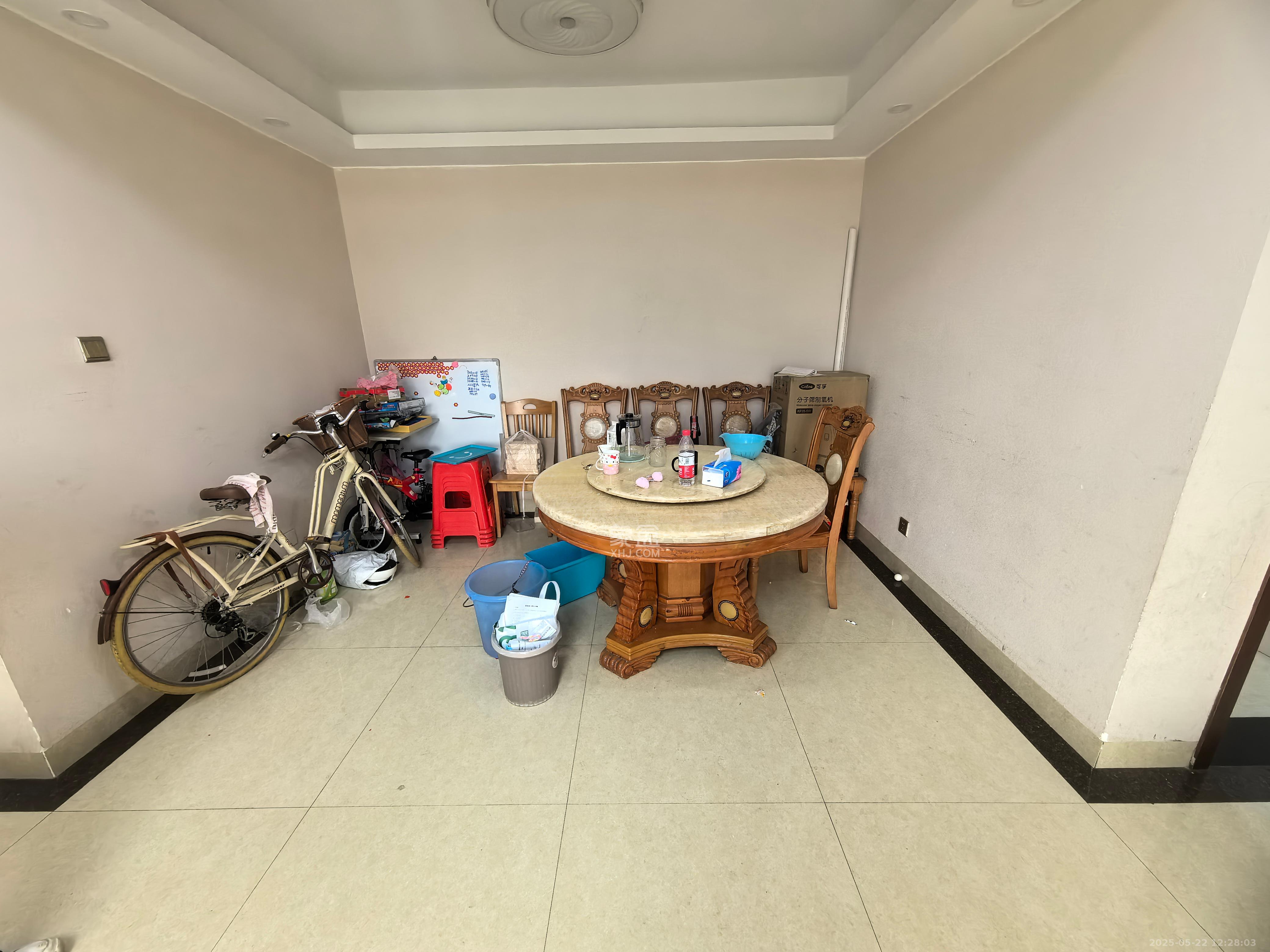 湖韵佳苑  3室2厅2卫   3200.00元/月室内图