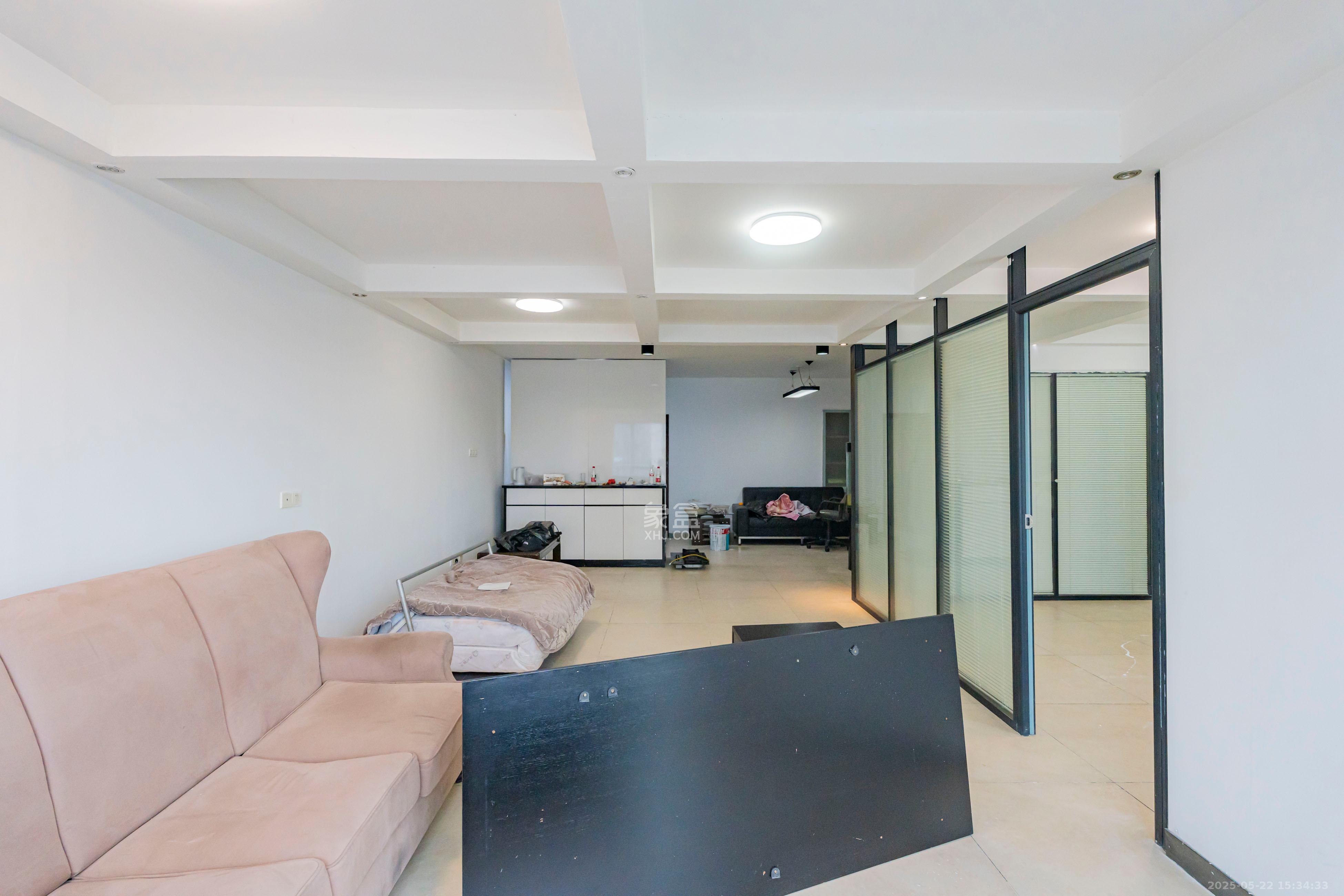 湖南财富中心 1室0厅0卫 136.74万 湖南财富中心 1室0厅0卫 136.74万客厅