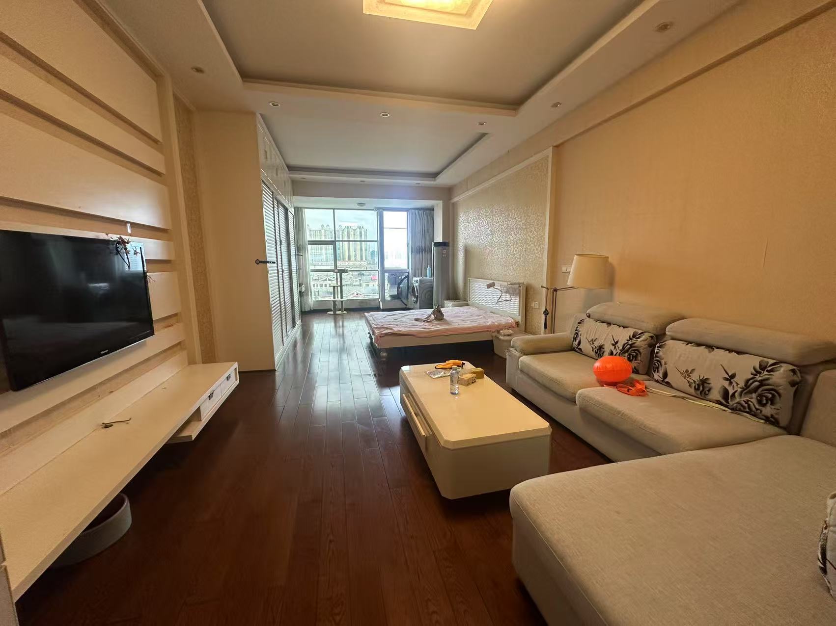 太古城  1室1厅1卫    1200.0元/月 太古城  1室1厅1卫    1200.0元/月