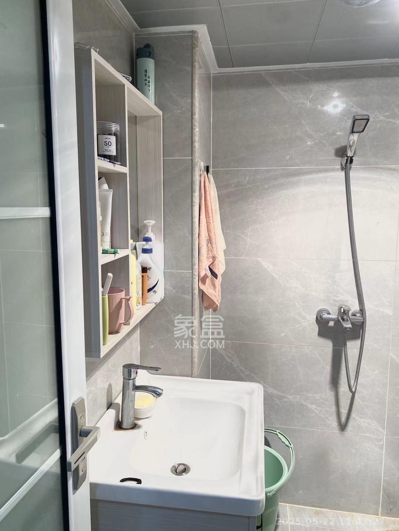 裕天国际商汇中心 1室0厅0卫 1900.0元/月 裕天国际商汇中心 1室0厅0卫 1900.0元/月室内图