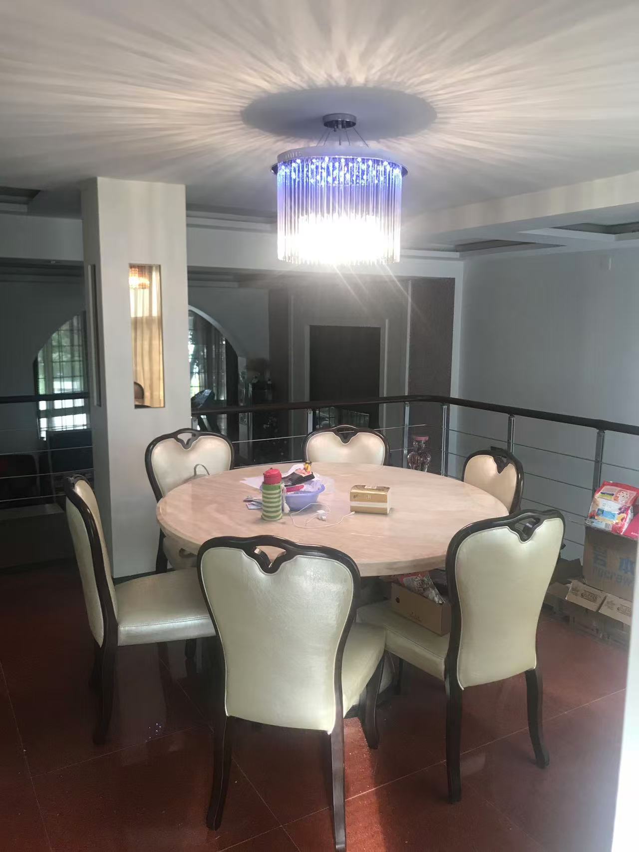 山水豪庭别墅  5室2厅3卫    280.0万 山水豪庭别墅  5室2厅3卫    280.0万客厅