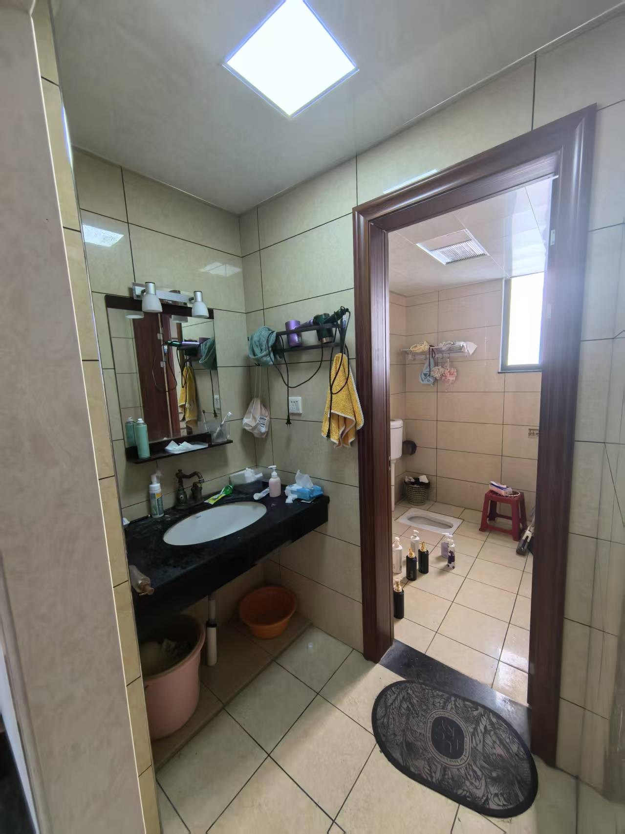 兰贵园 3室2厅2卫 2500.0元/月 兰贵园 3室2厅2卫 2500.0元/月室内图