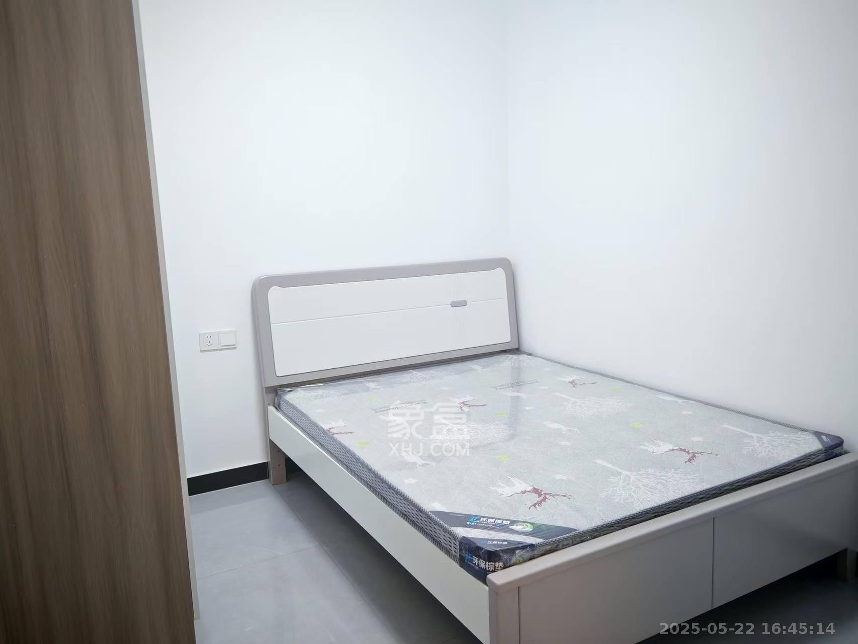 山水新城  2室2厅1卫    2000.0元/月室内图