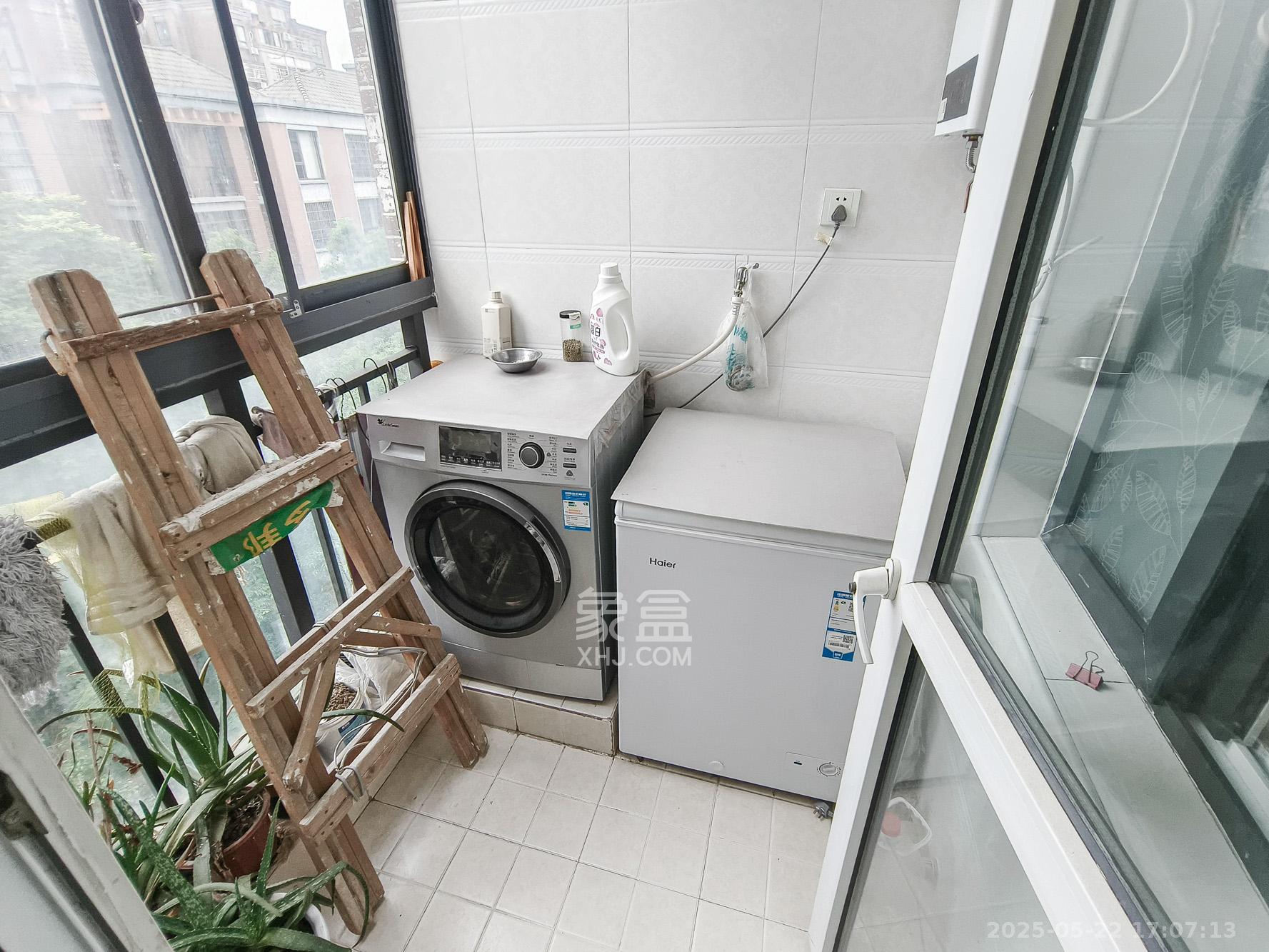 山水湾 3室2厅1卫 51.8万 山水湾 3室2厅1卫 51.8万阳台