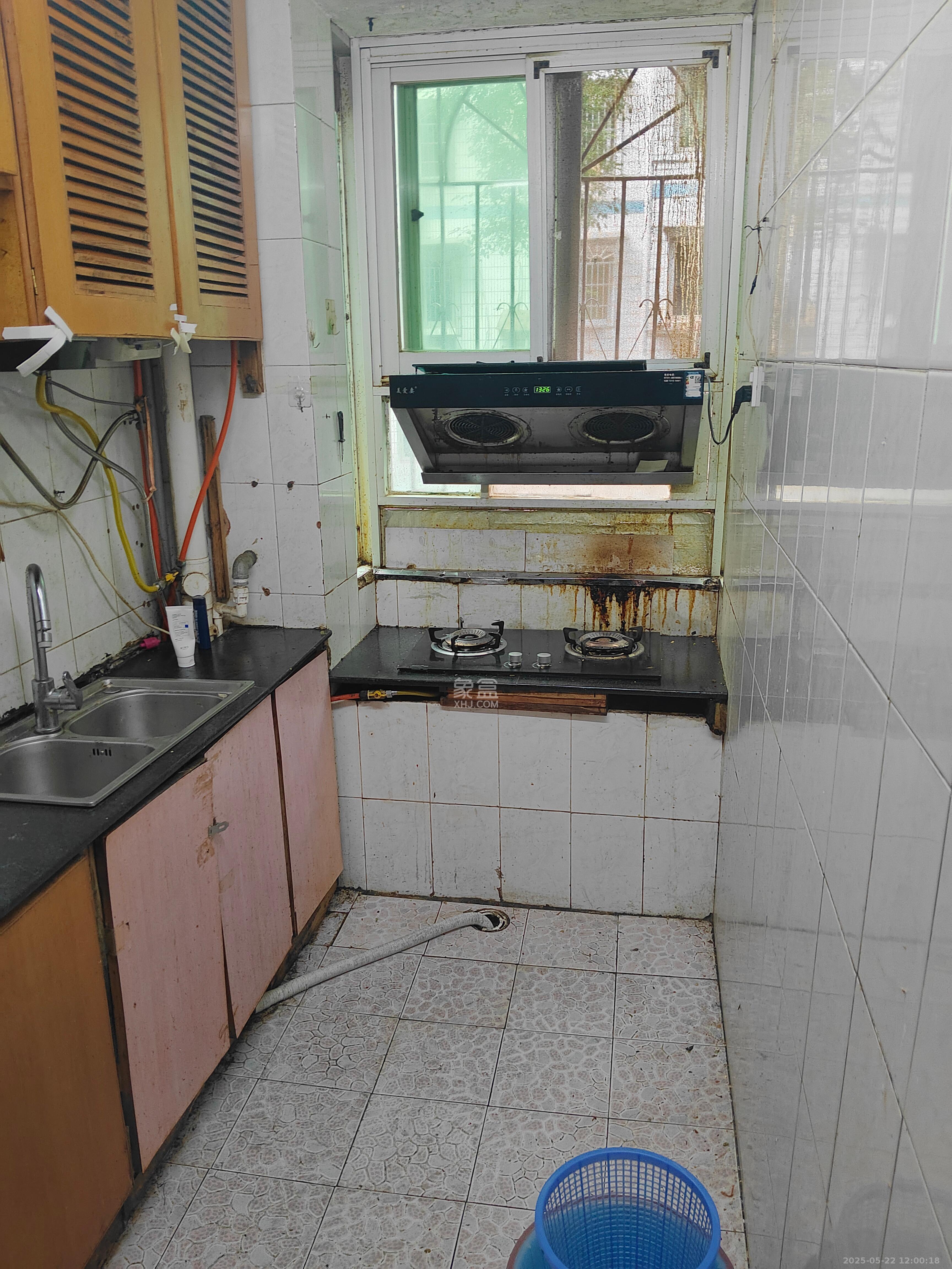 雨花区检察院宿舍 3室1厅2卫 1700.0元/月 雨花区检察院宿舍 3室1厅2卫 1700.0元/月室内图