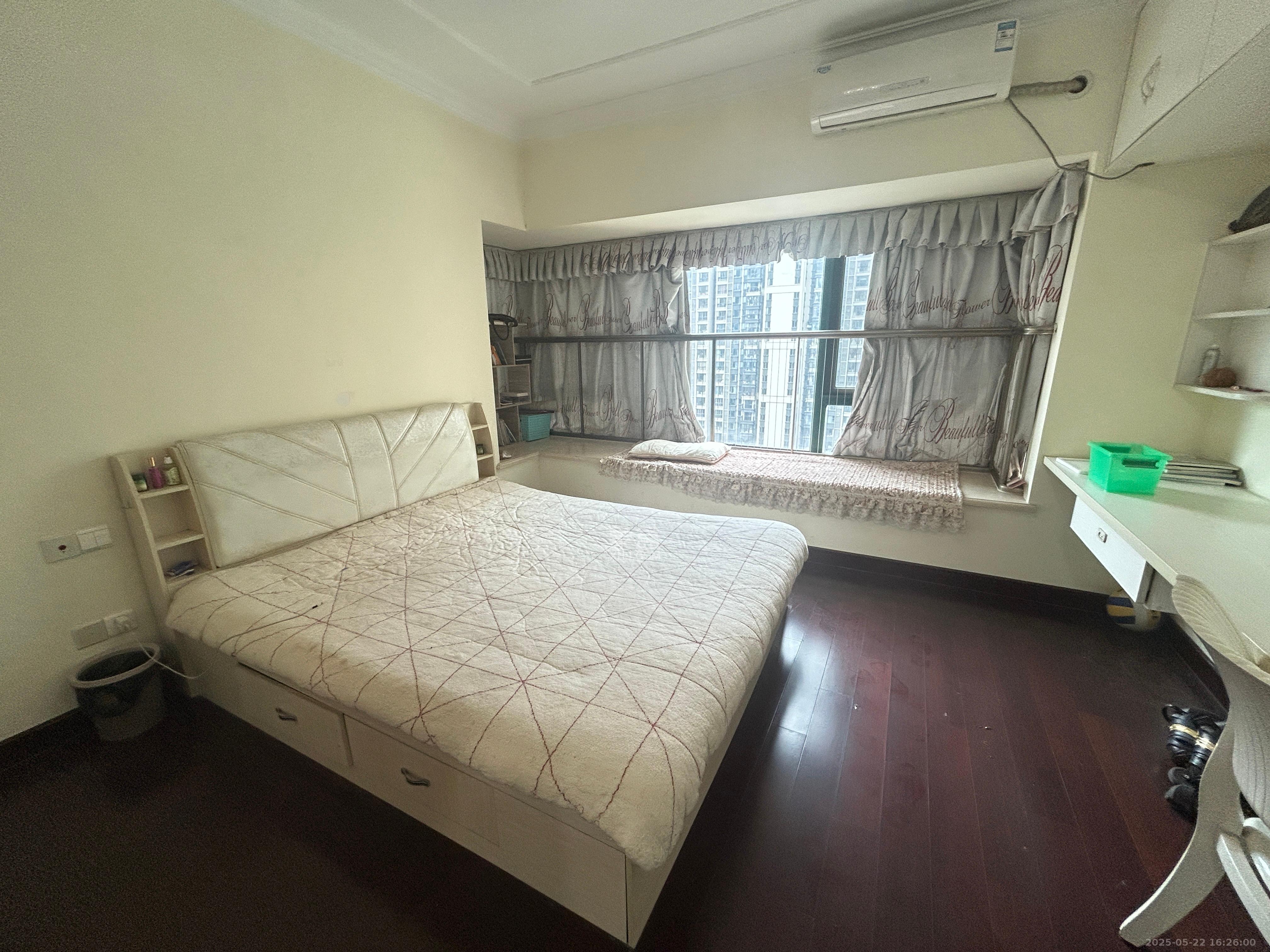 恒大翡翠华庭  4室2厅2卫    2800.0元/月 恒大翡翠华庭  4室2厅2卫    2800.0元/月室内图