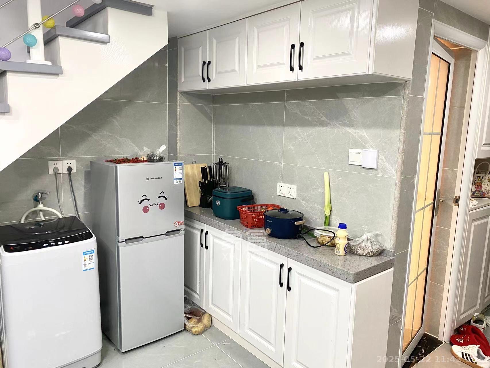 裕天国际商汇中心 1室0厅0卫 1900.0元/月 裕天国际商汇中心 1室0厅0卫 1900.0元/月室内图