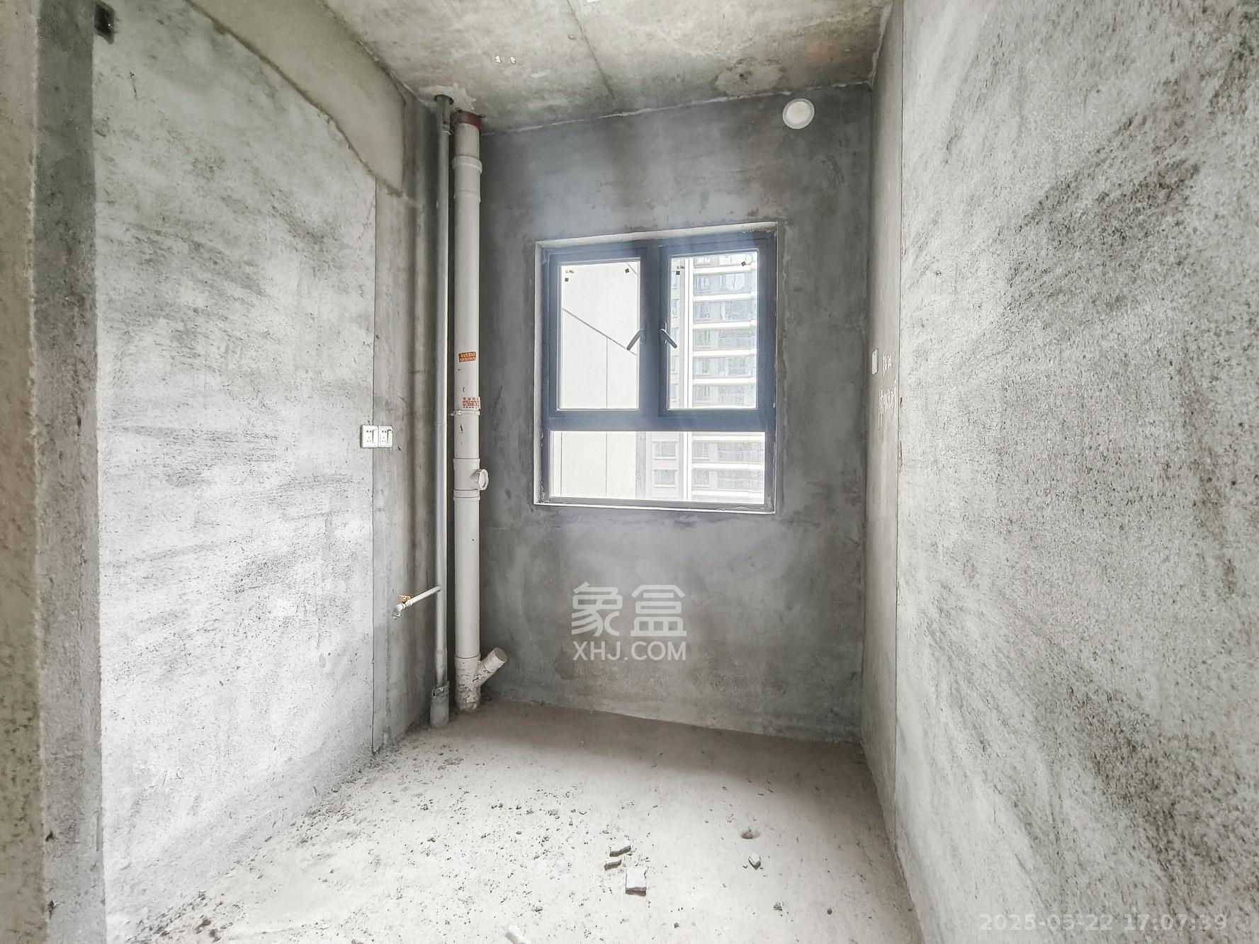 荣盛城 4室2厅1卫 86.0万 荣盛城 4室2厅1卫 86.0万厨房