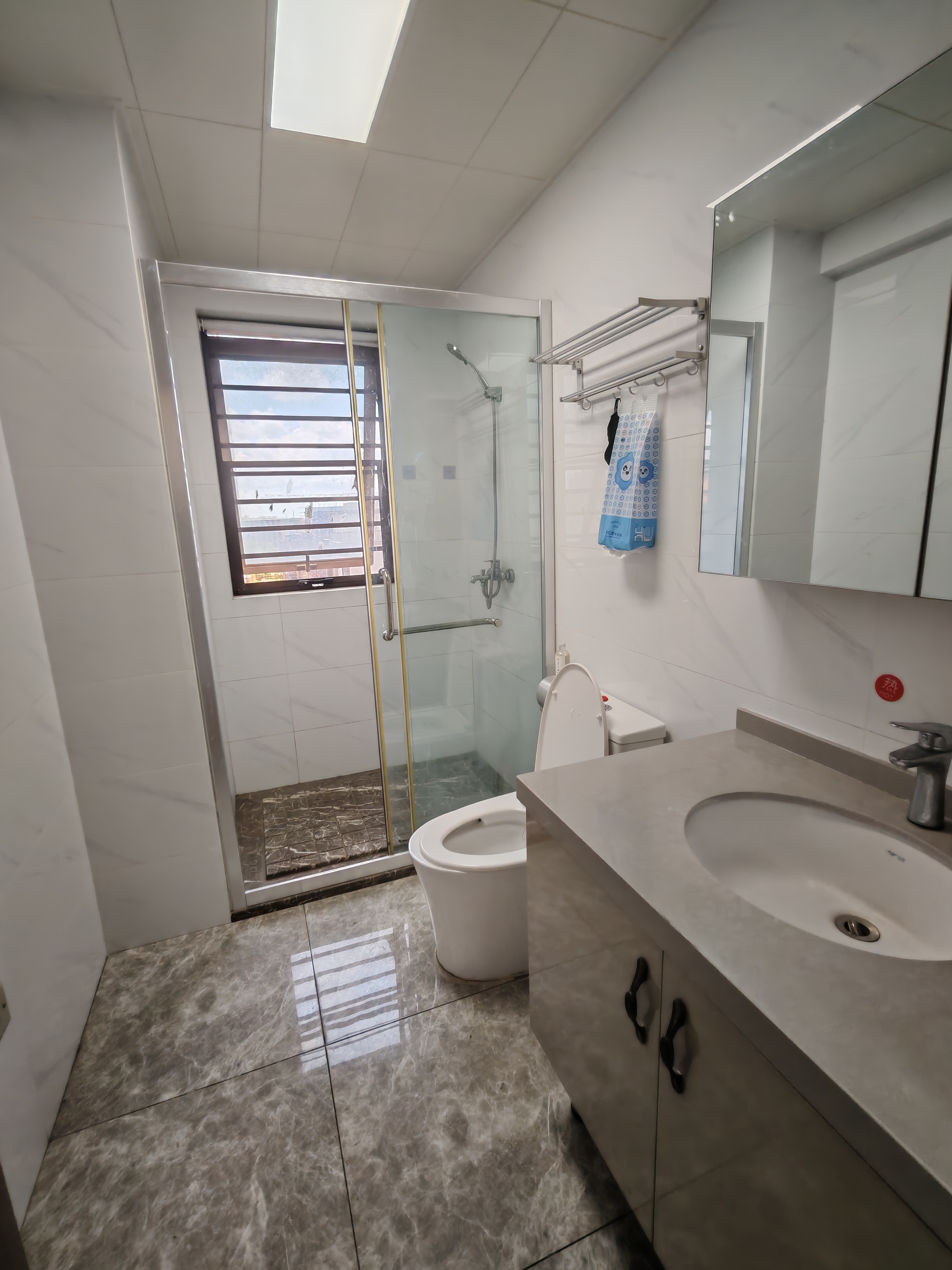 金岛国际 3室2厅2卫 3000.0元/月 金岛国际 3室2厅2卫 3000.0元/月室内图