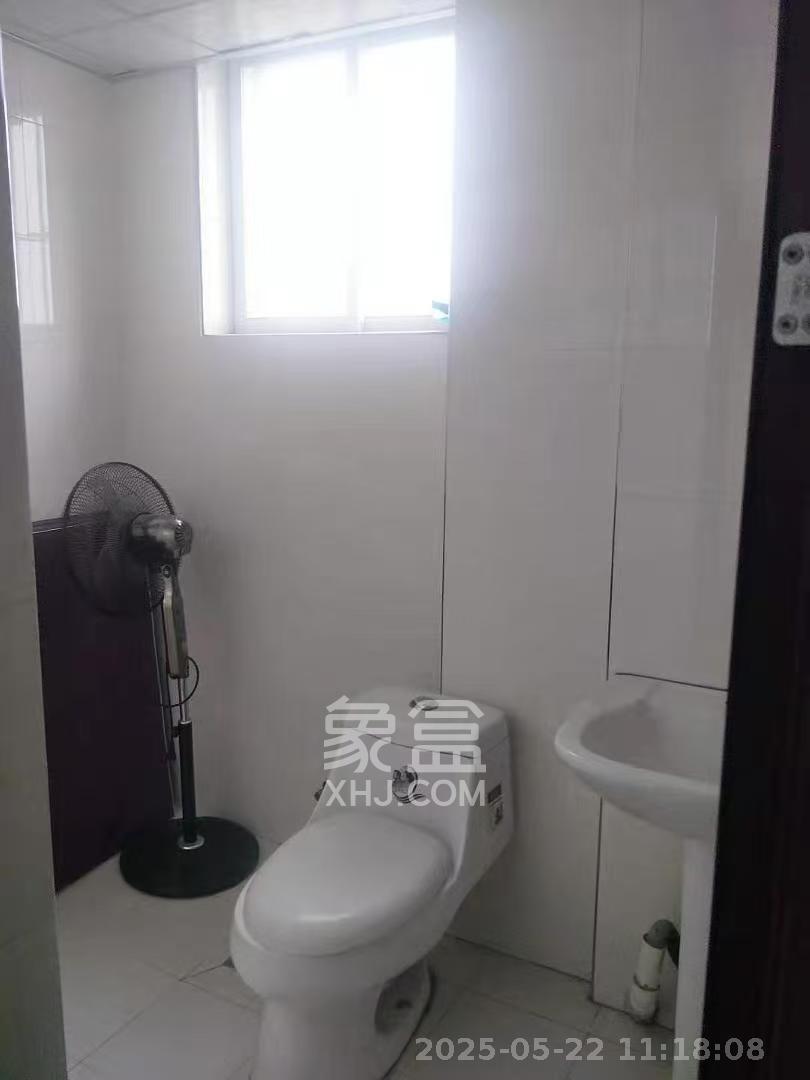 城市山水豪园(山水城市风景)  3室2厅2卫    2500.0元/月 城市山水豪园(山水城市风景)  3室2厅2卫    2500.0元/月室内图