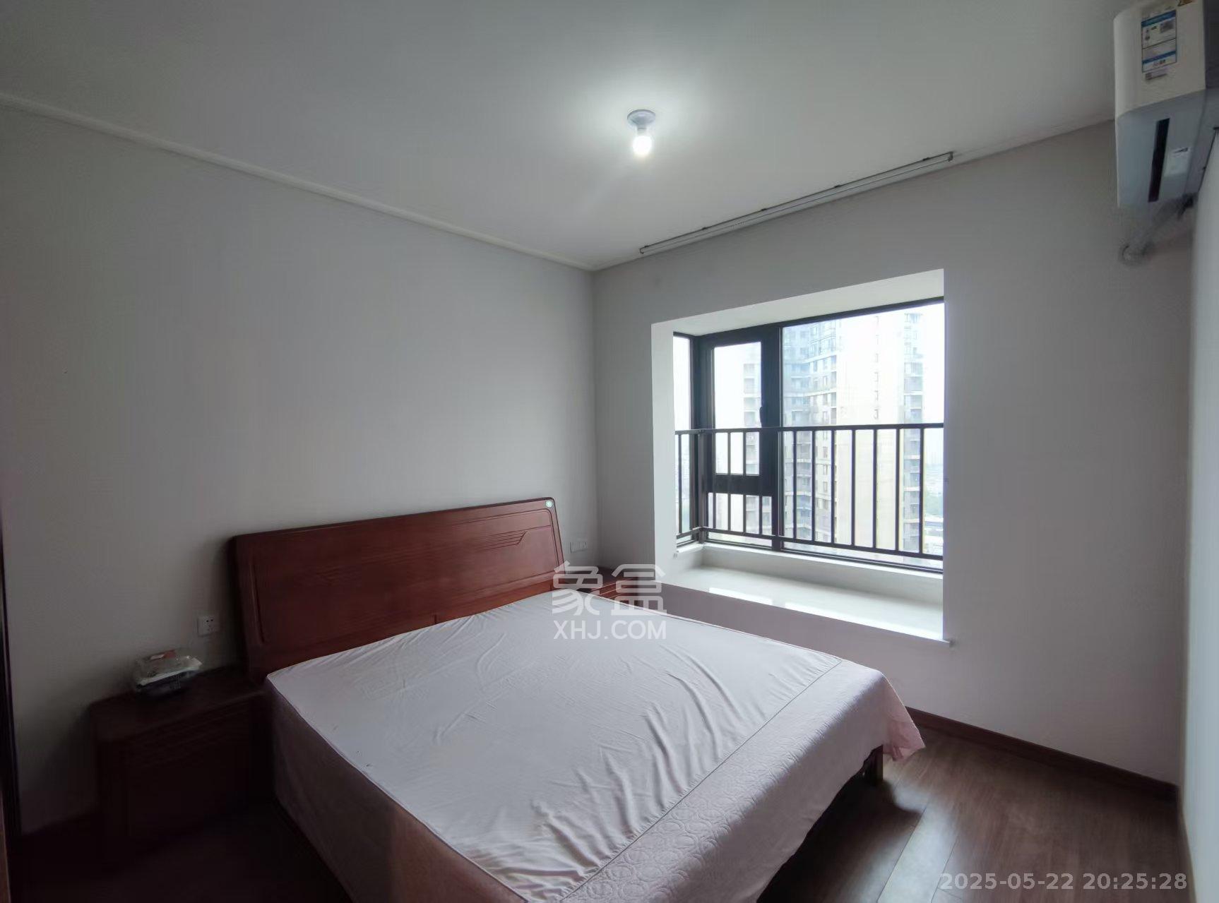 保利茉莉公馆 3室2厅2卫 3400.0元/月 保利茉莉公馆 3室2厅2卫 3400.0元/月室内图