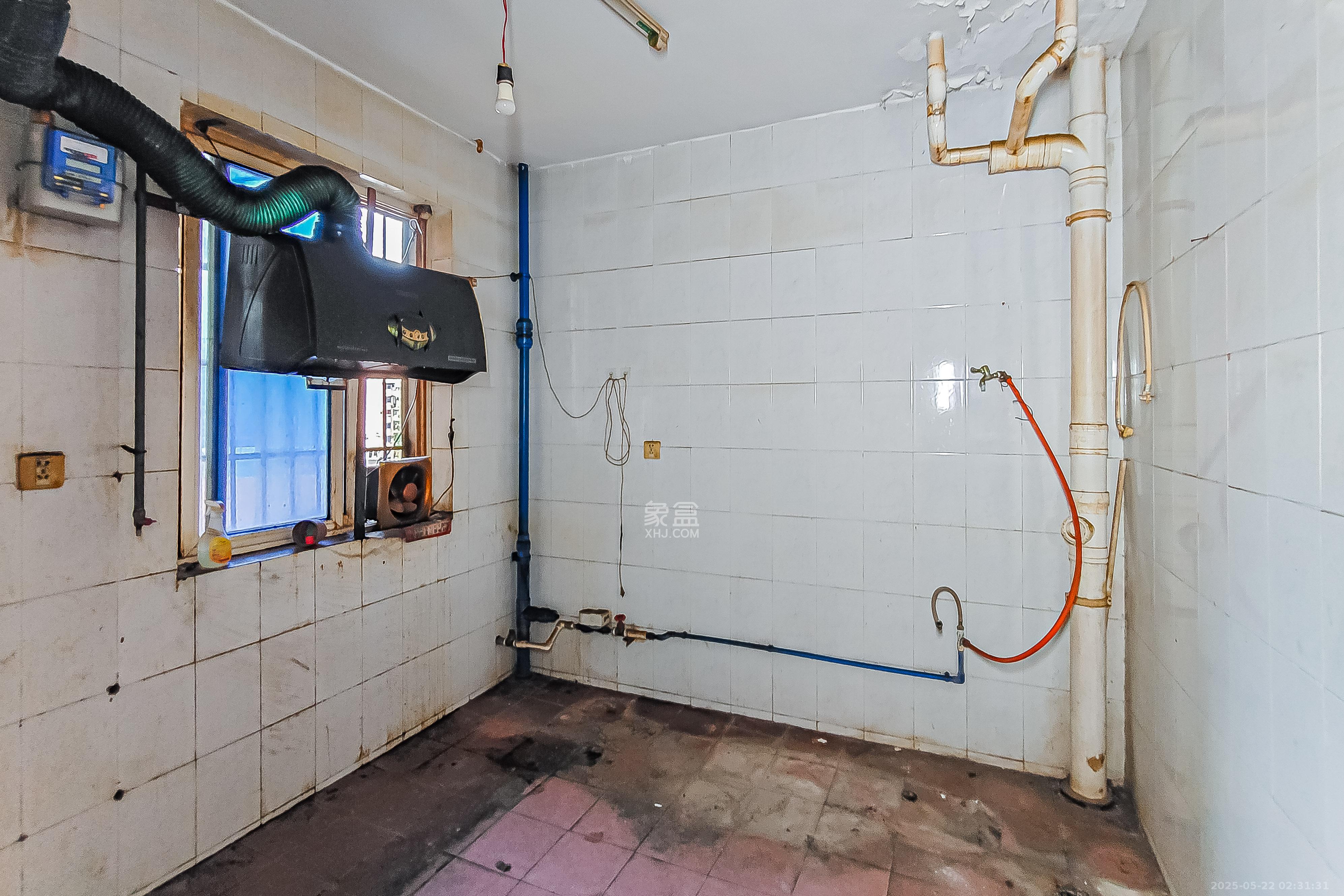 华盛花园 4室2厅2卫 106.0万 华盛花园 4室2厅2卫 106.0万厨房