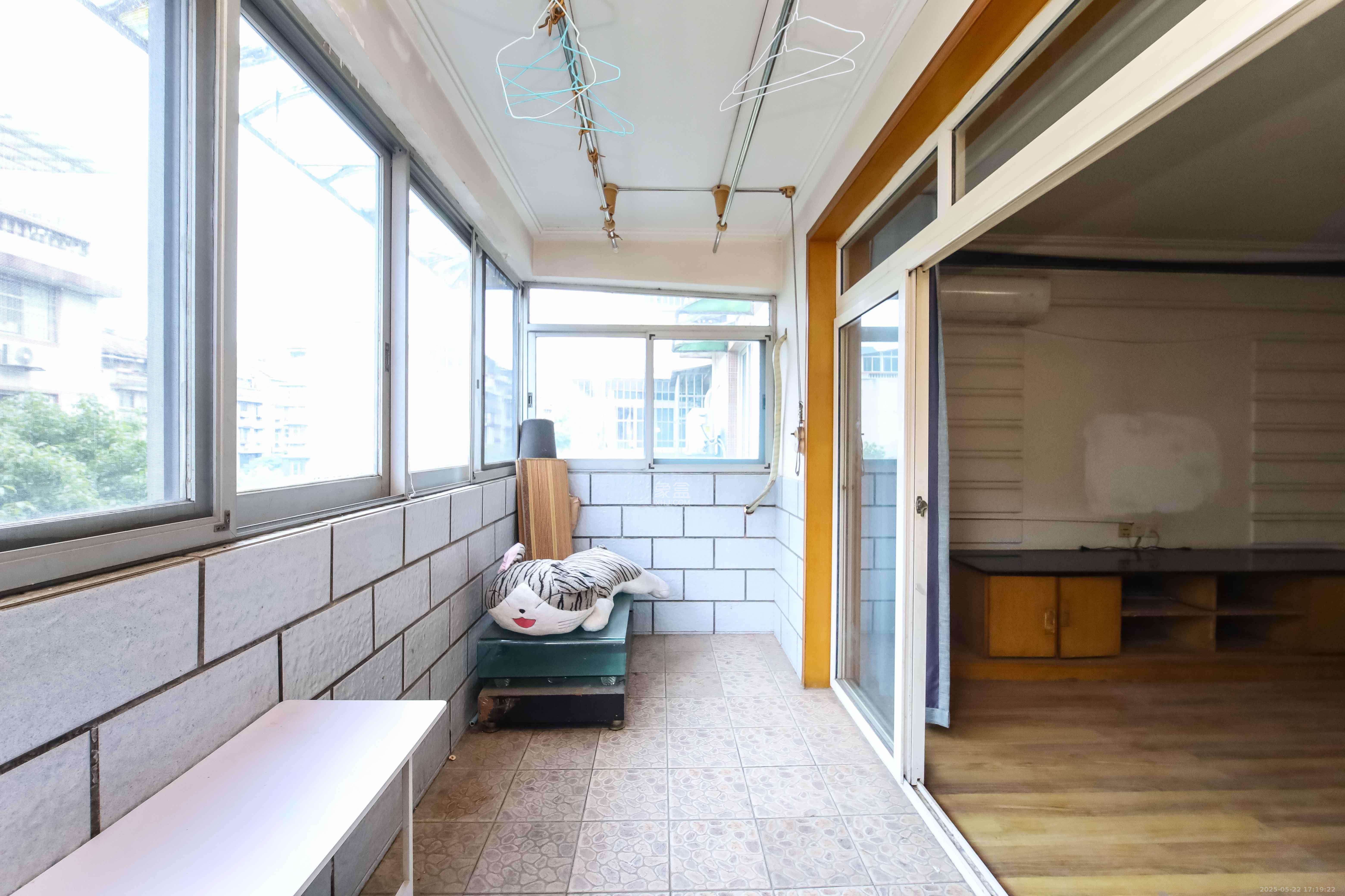 德政园  3室2厅1卫    54.0万 德政园  3室2厅1卫    54.0万阳台