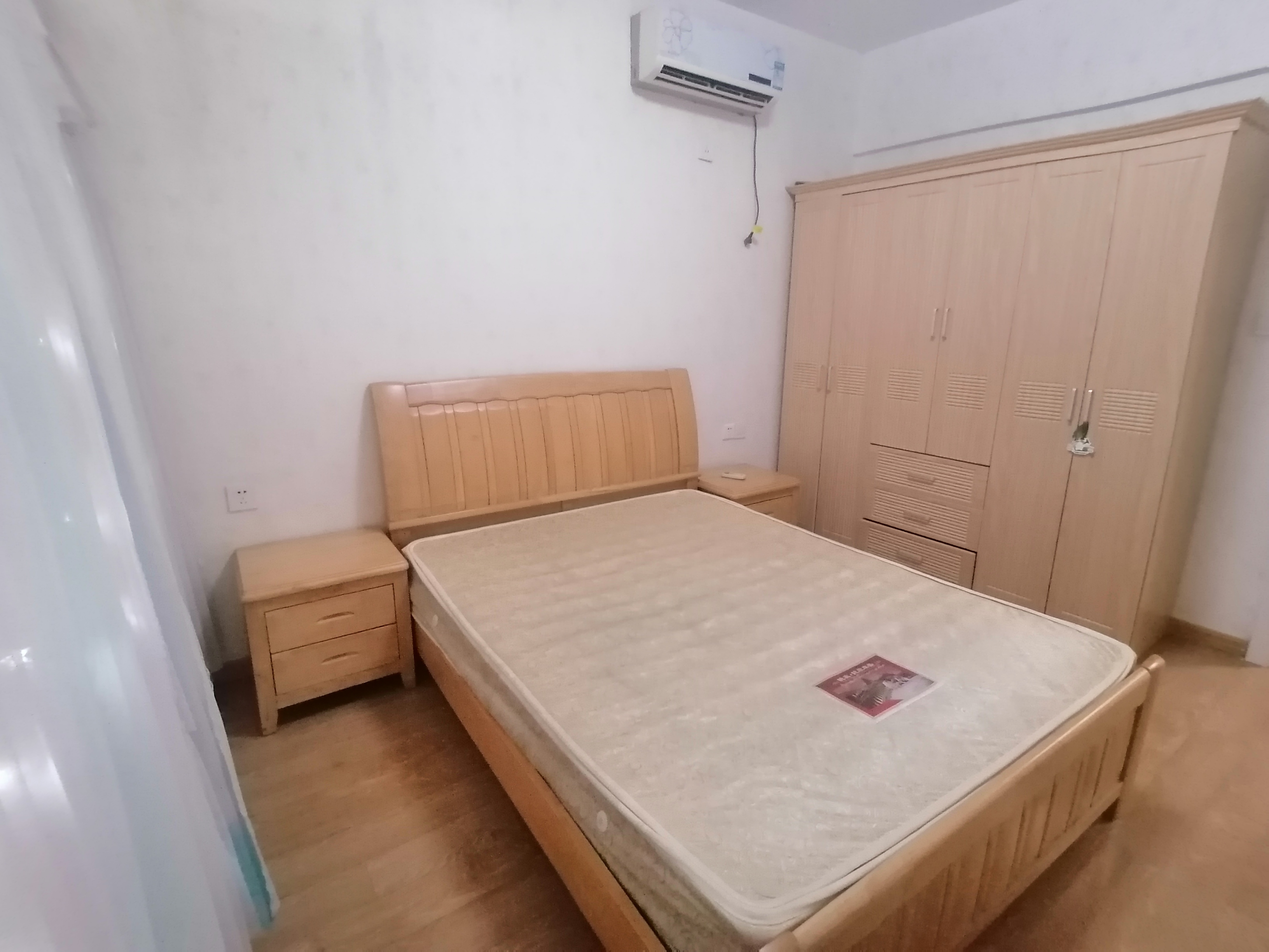 中建国际大厦  2室1厅1卫   1700.00元/月室内图